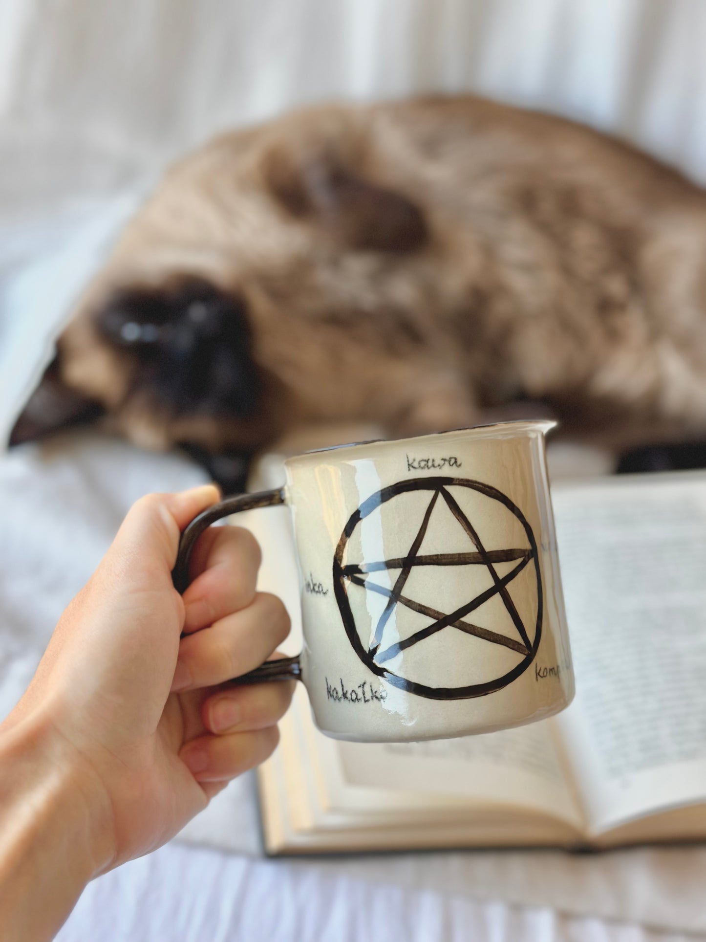 Kubek wiedźmy dzisiejszych czasów