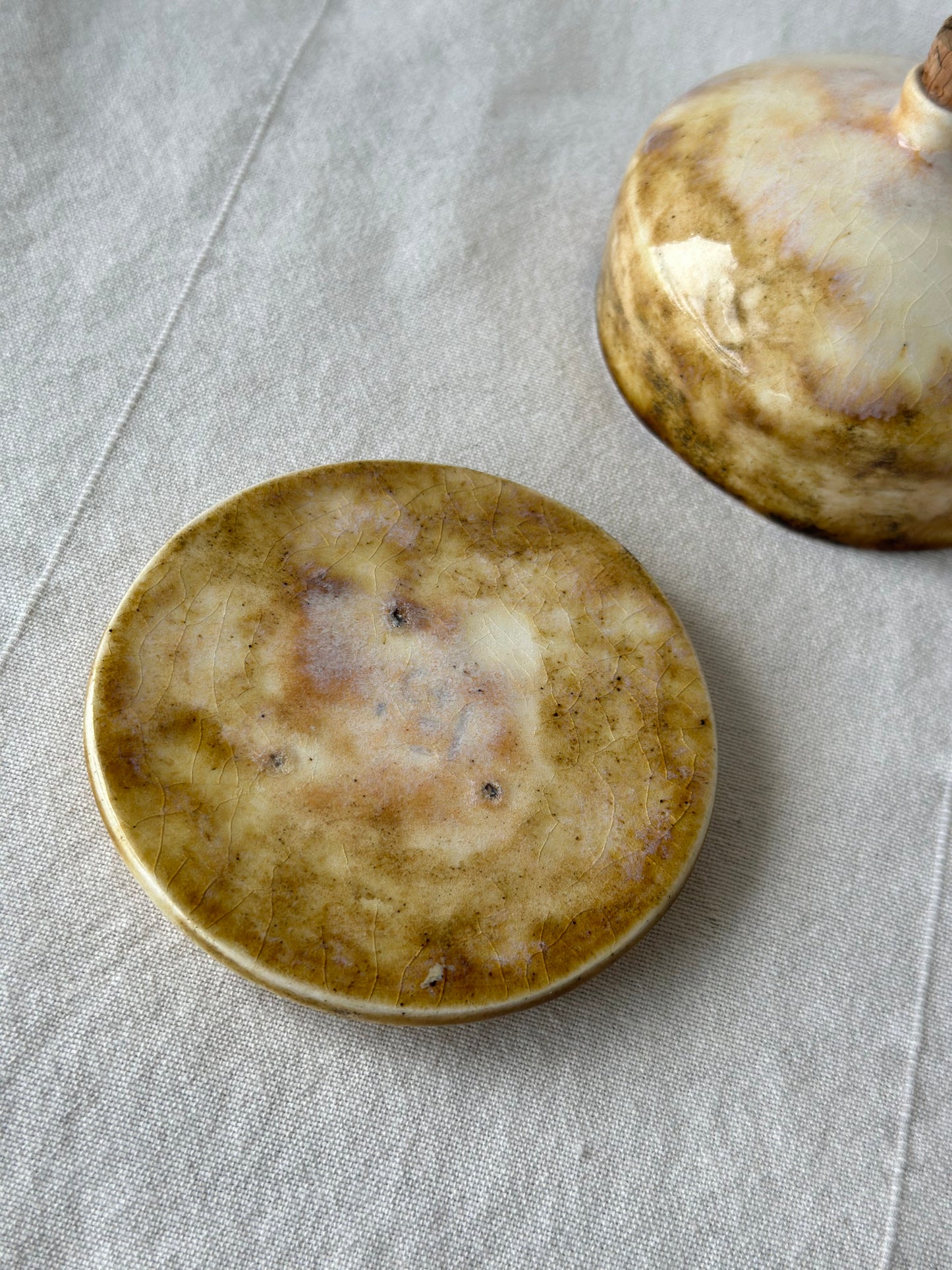 Une boîte en forme de beurrier