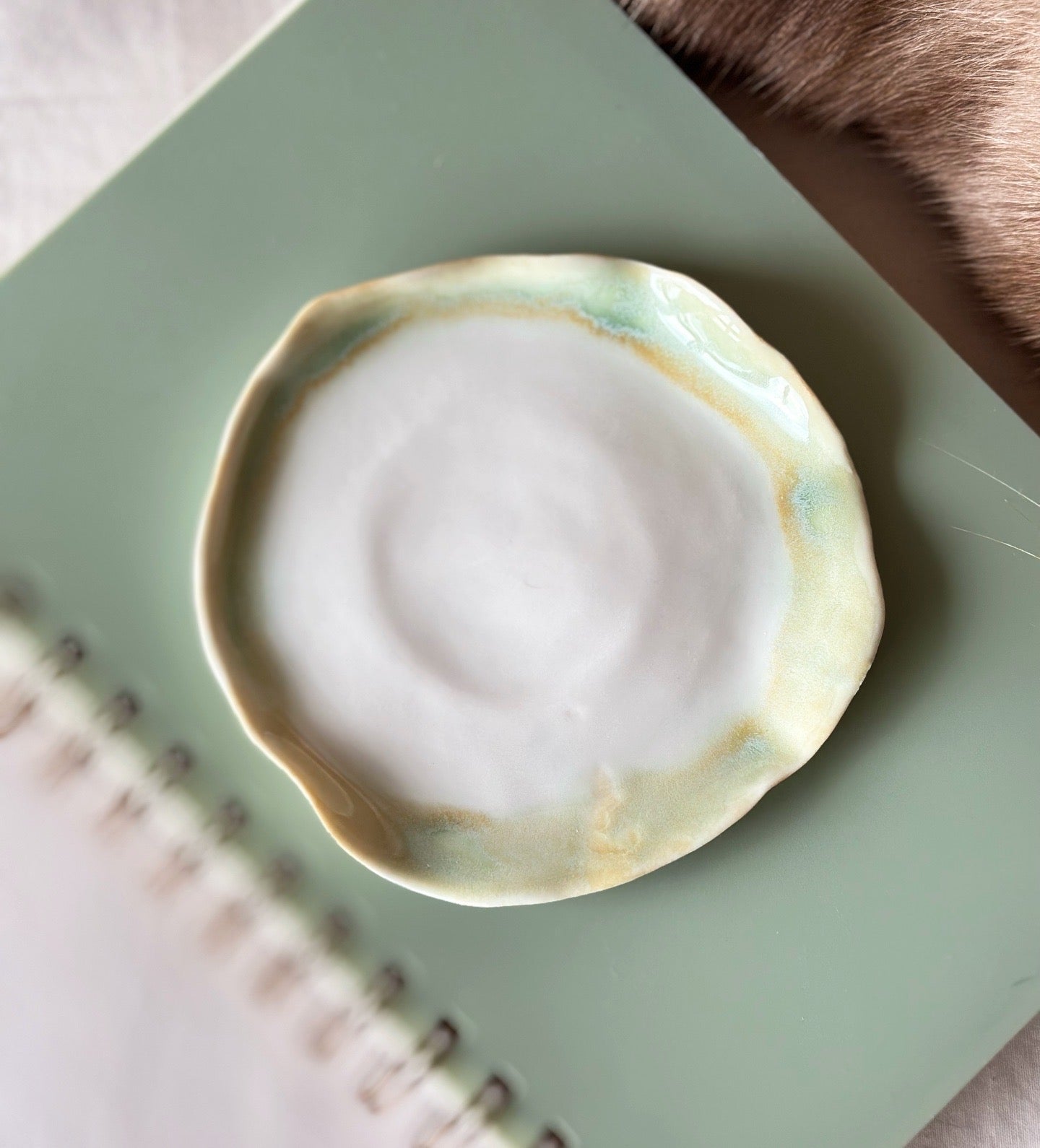 Filiżanka porcelanowa z syrenkotką