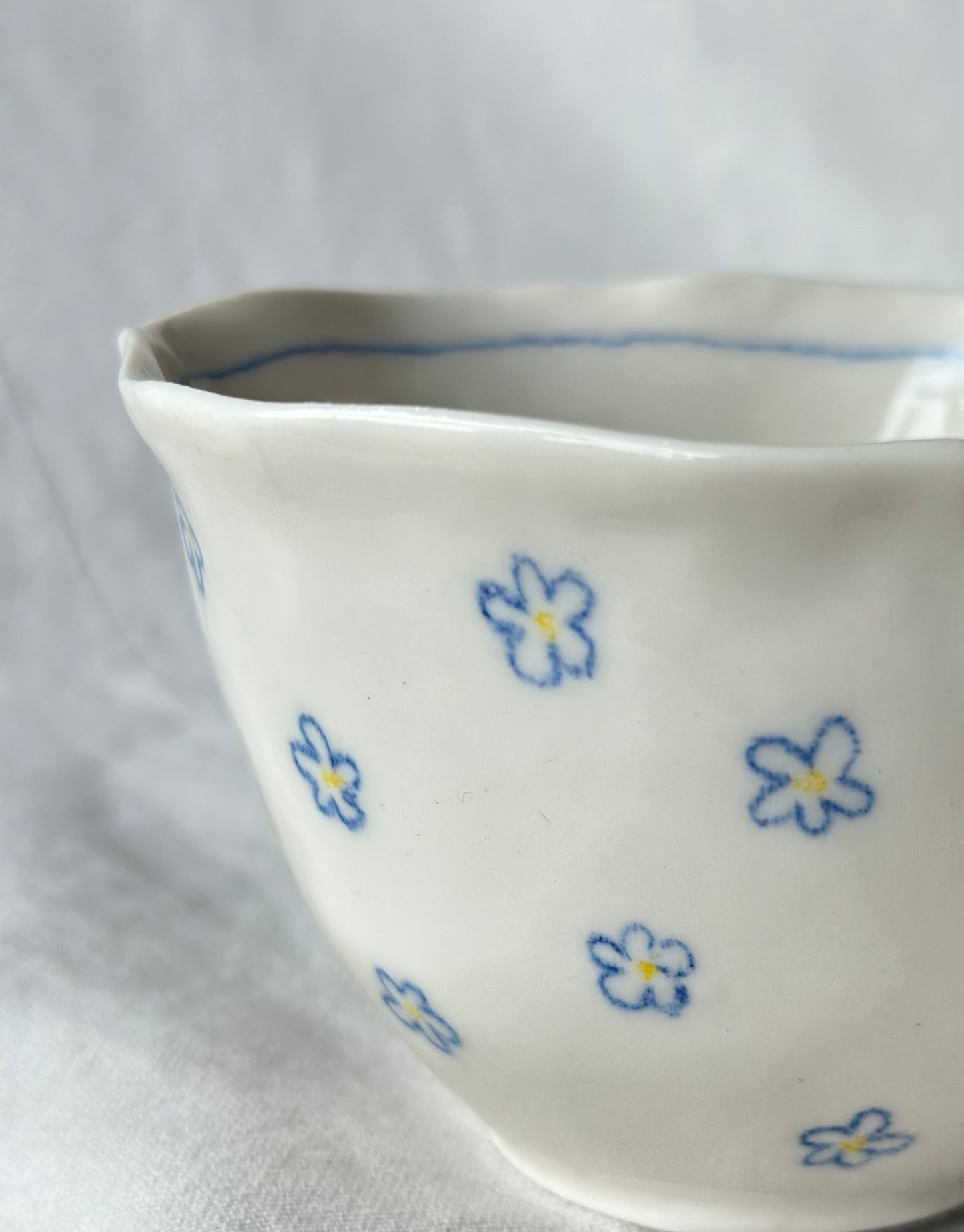 Filiżanka porcelanowa bez ucha (miseczka)