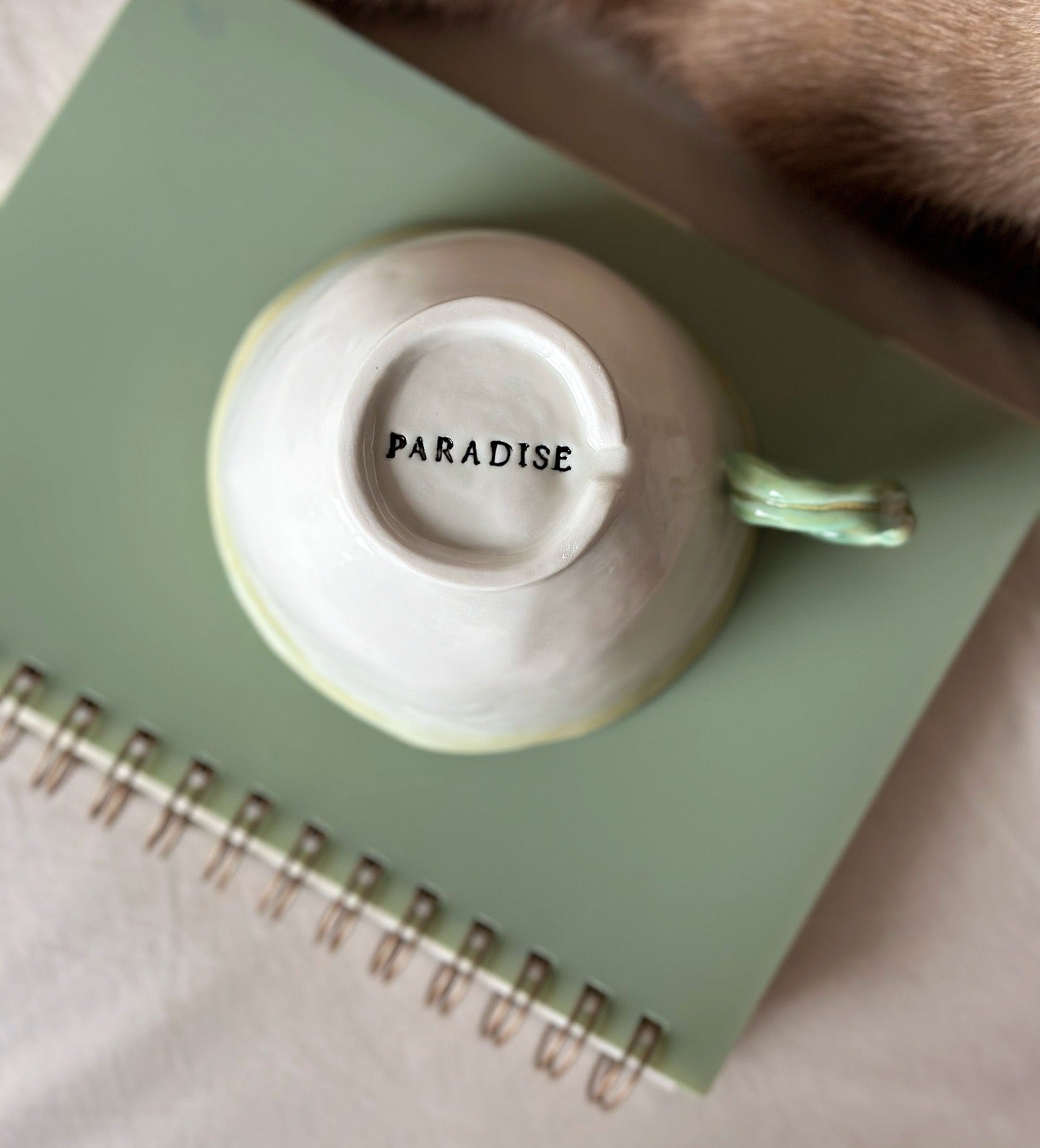 Filiżanka porcelanowa z syrenkotką