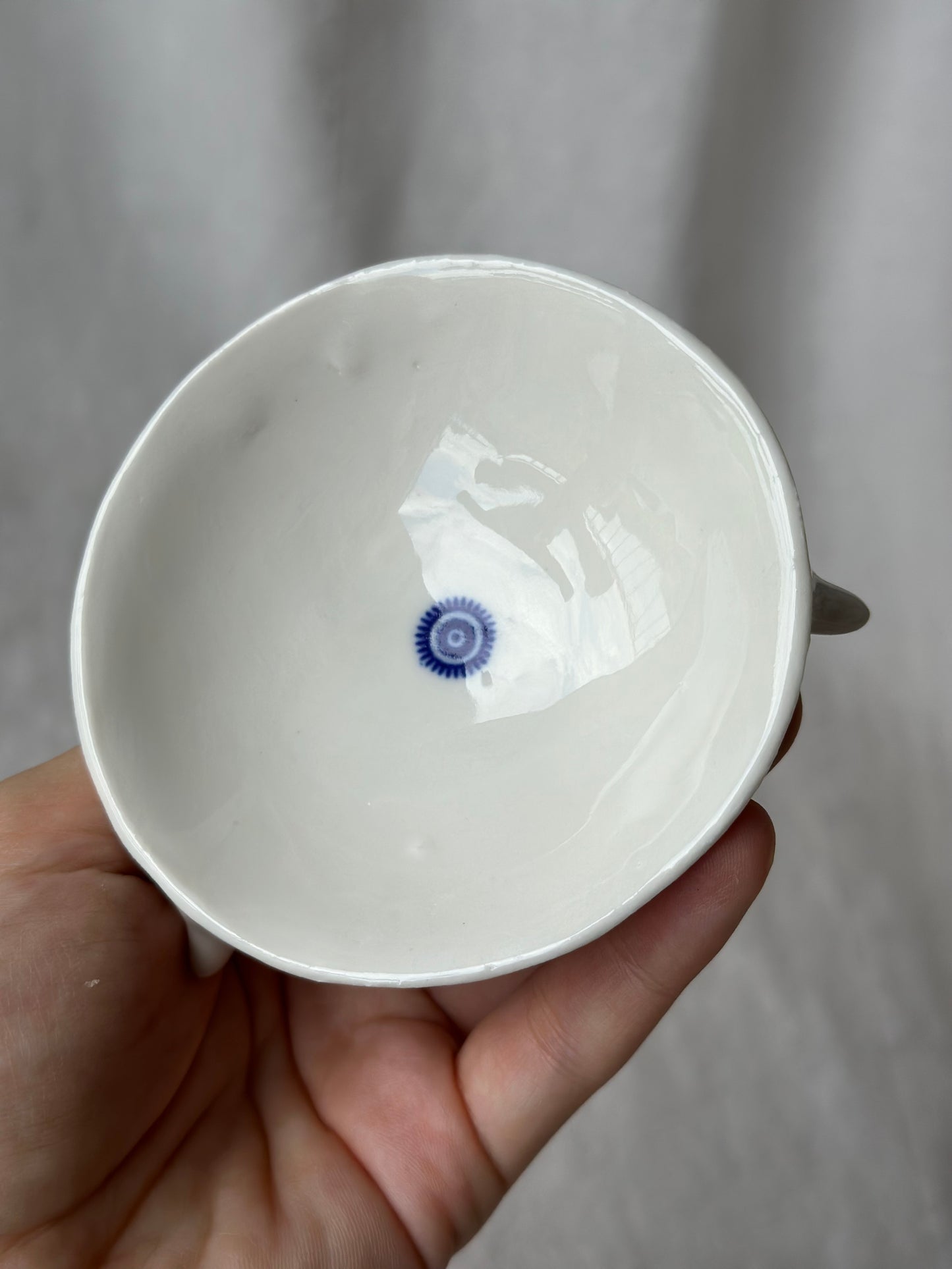 Miski porcelanowe z kolcami