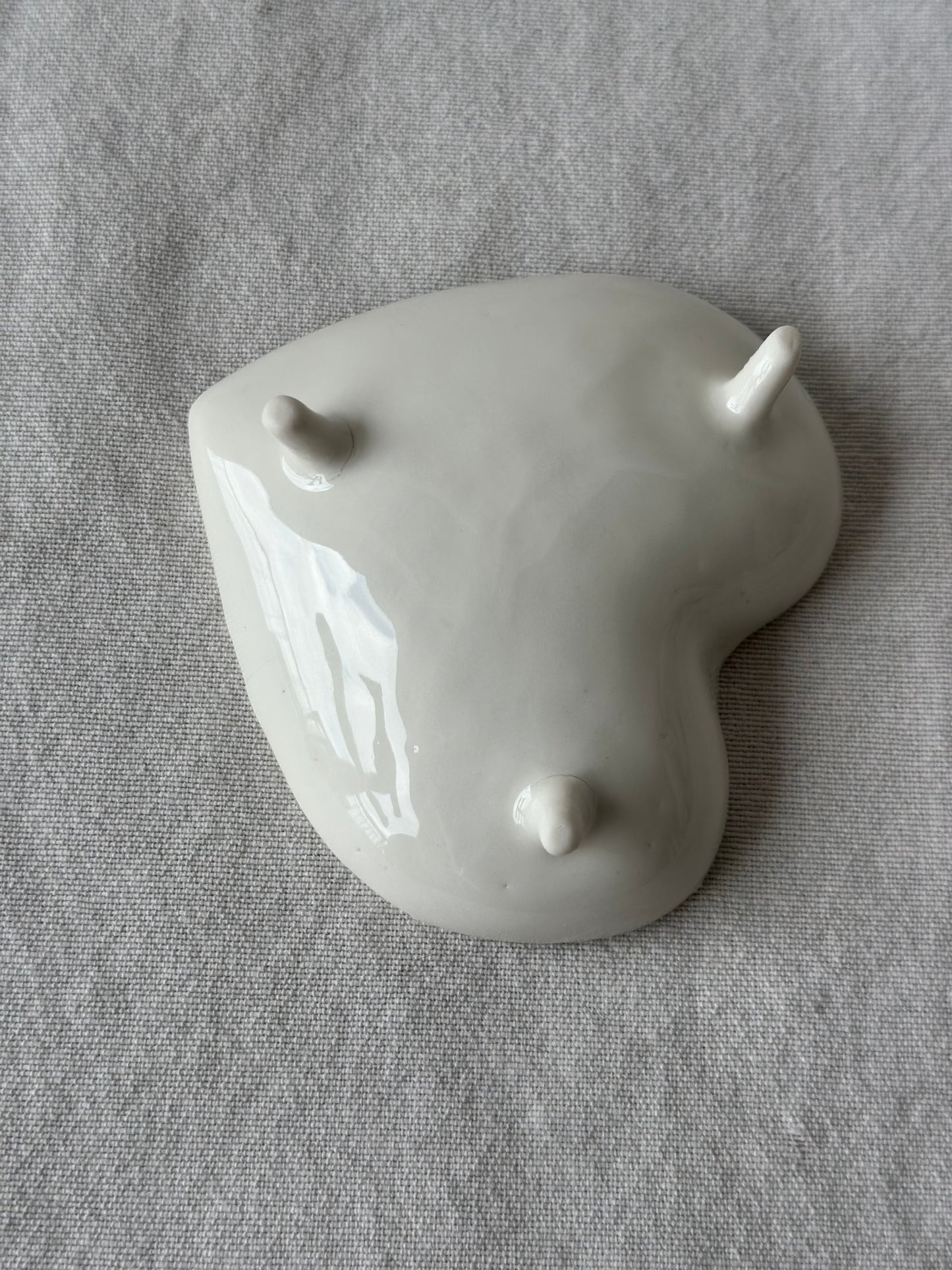 Miseczka porcelanowa w kształcie serca z motylkami