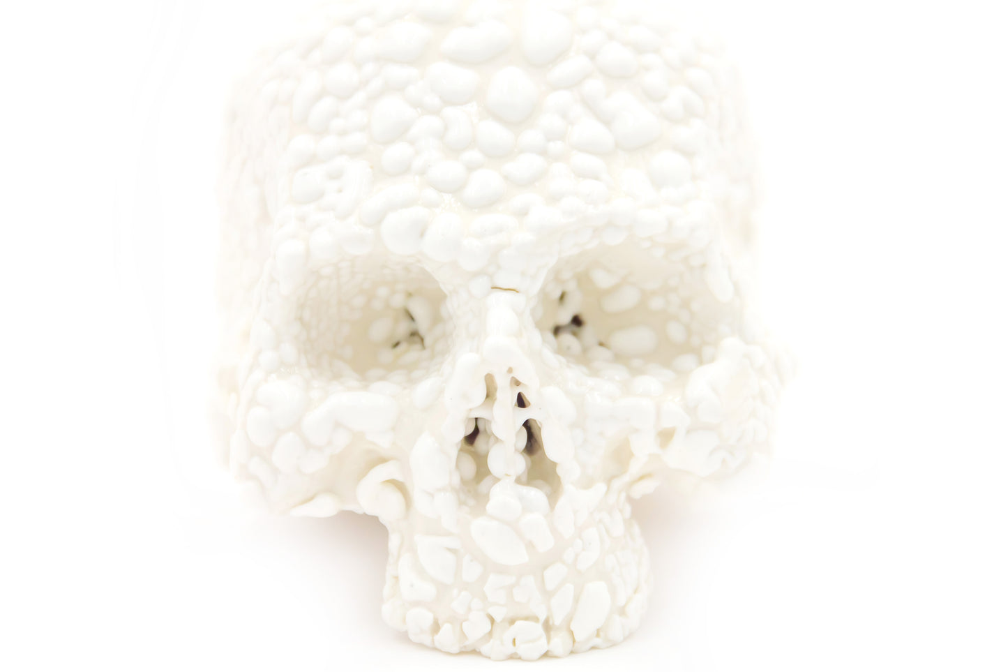 Czaszka porcelanowa w kolorze białym