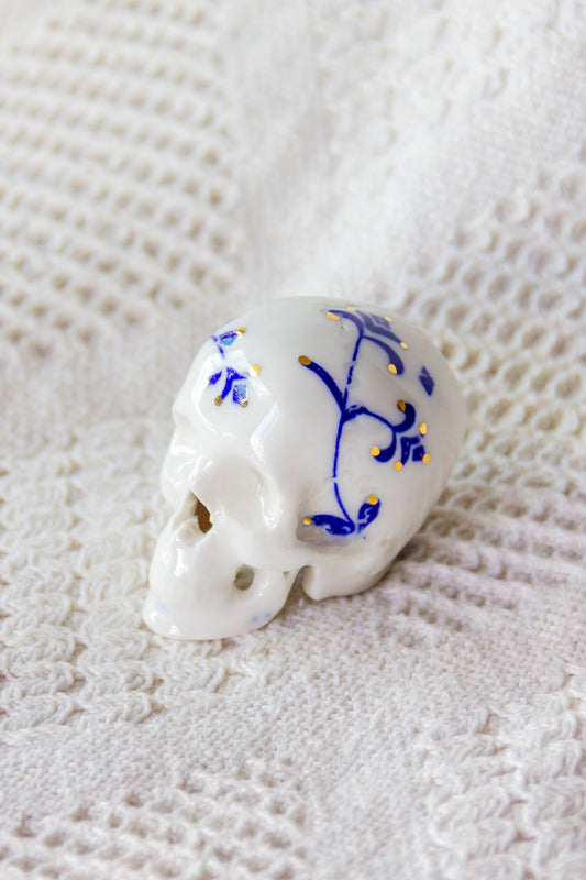 Czaszka porcelanowa mini ze złoceniem