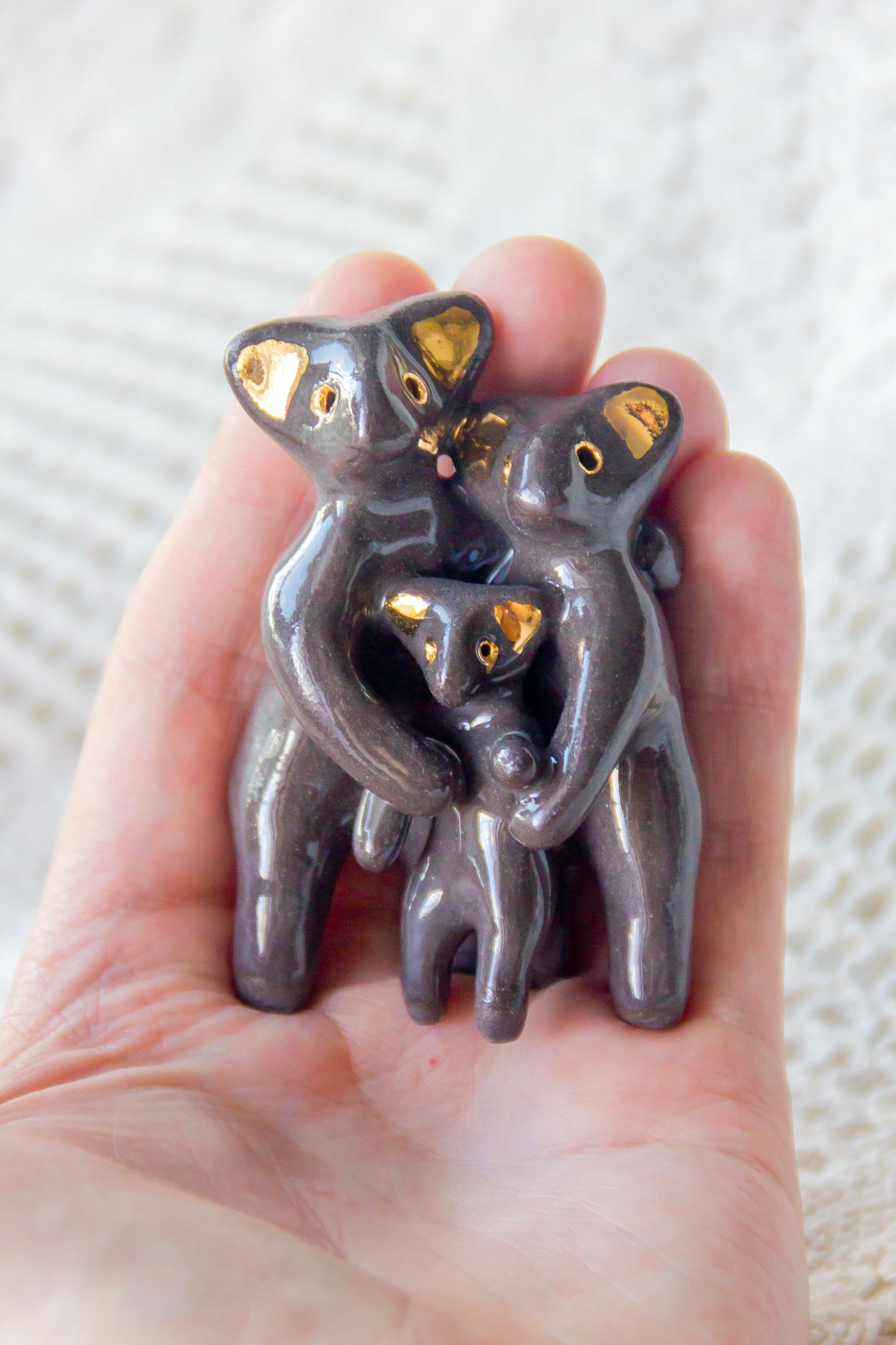 Grande Famille Werling, sculpture en porcelaine avec dorure