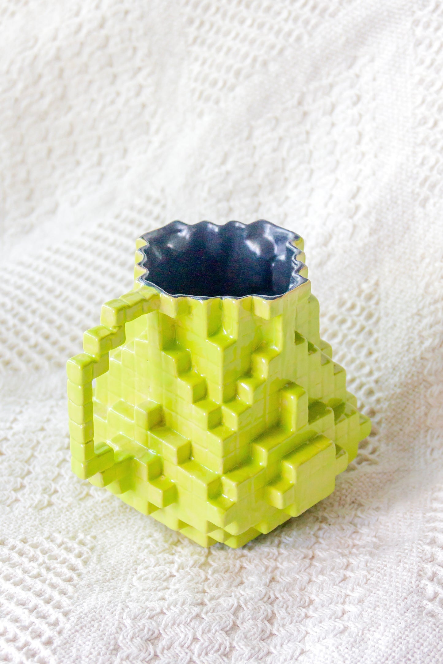 Kubek ceramiczny «8-Bit» czarno-zielony