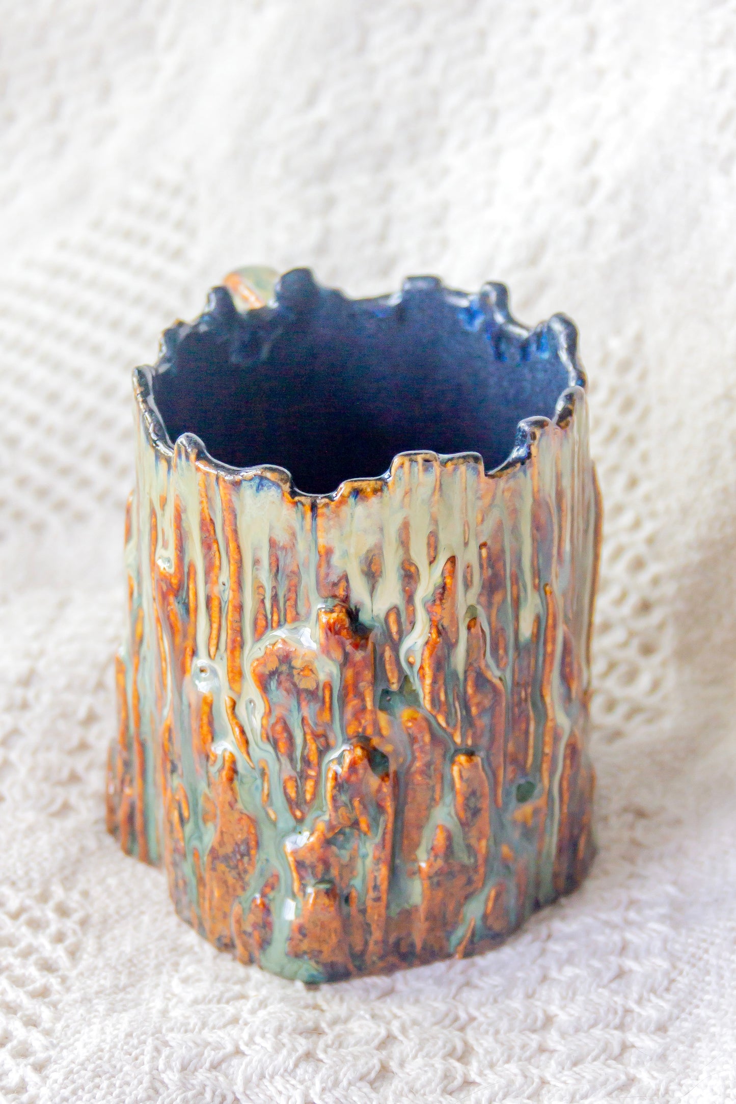 Kubek ceramiczny «Woods» zielono-brązowy