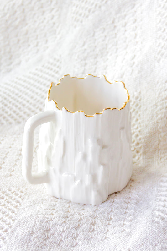 Kubek porcelanowy «Woods» biały ze złoceniem