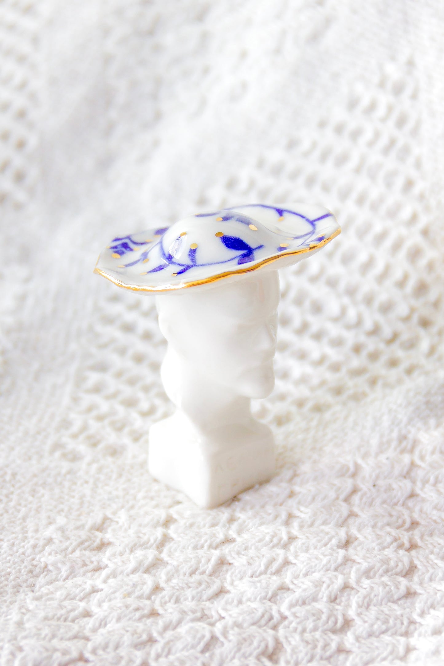 Mini crâne en céramique marron