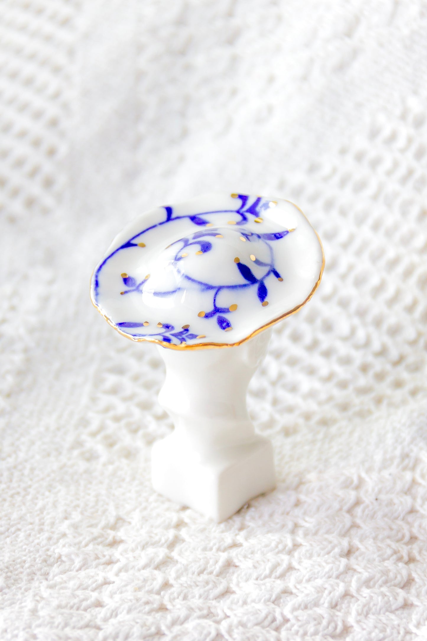 Mini crâne en céramique marron