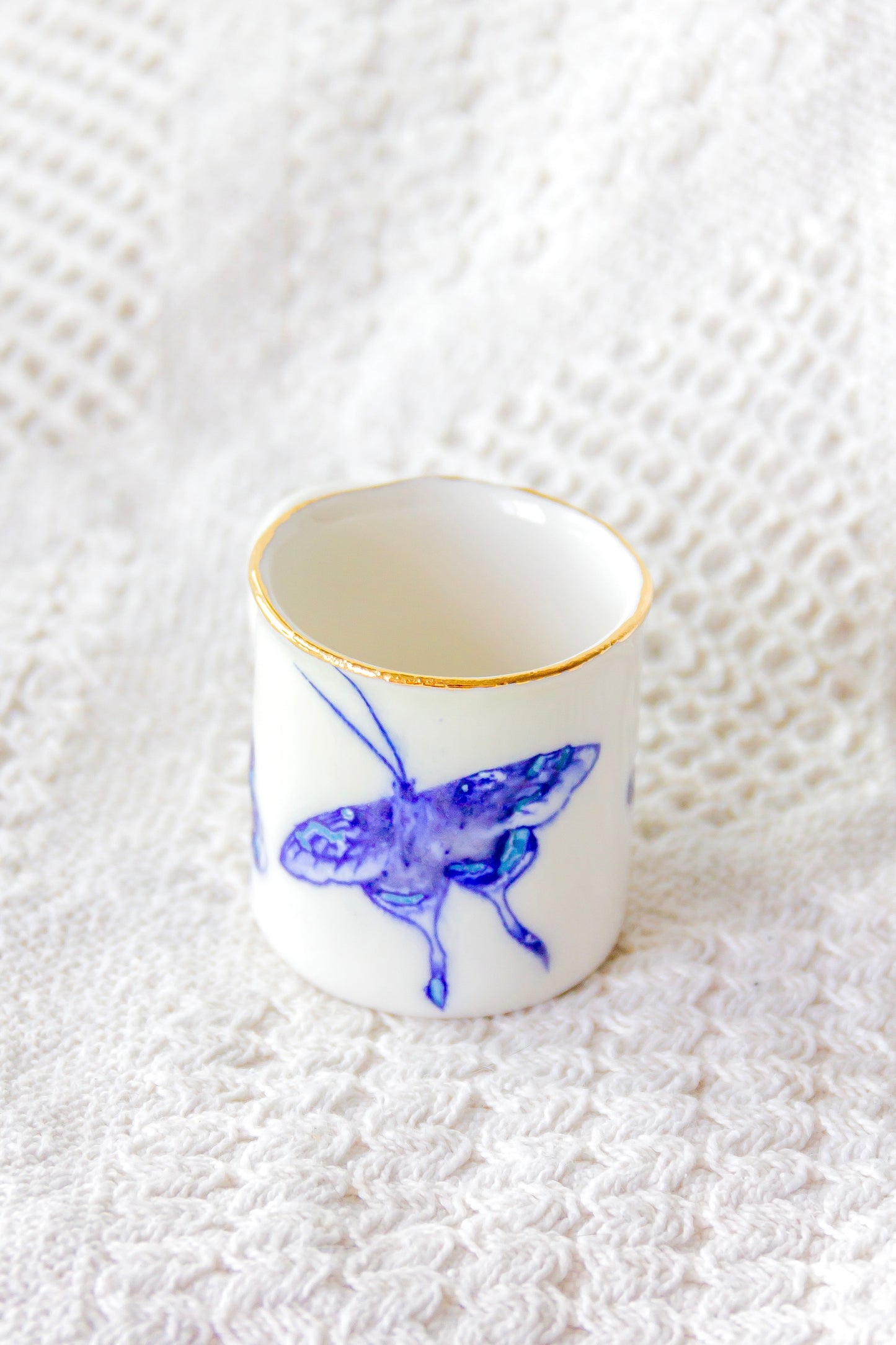 Tasse à expresso en porcelaine "Laminari" dorée