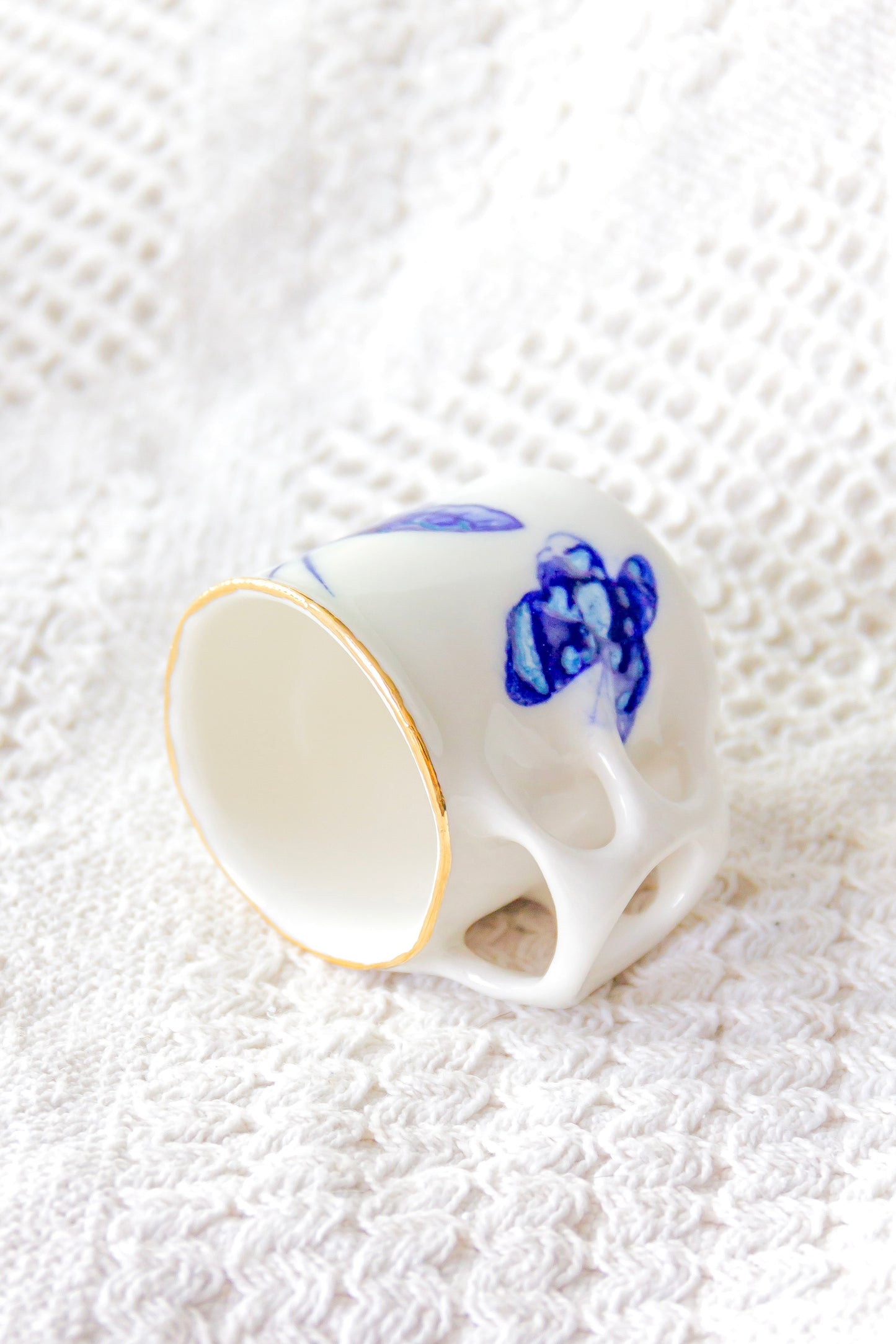 Tasse à expresso en porcelaine "Laminari" dorée