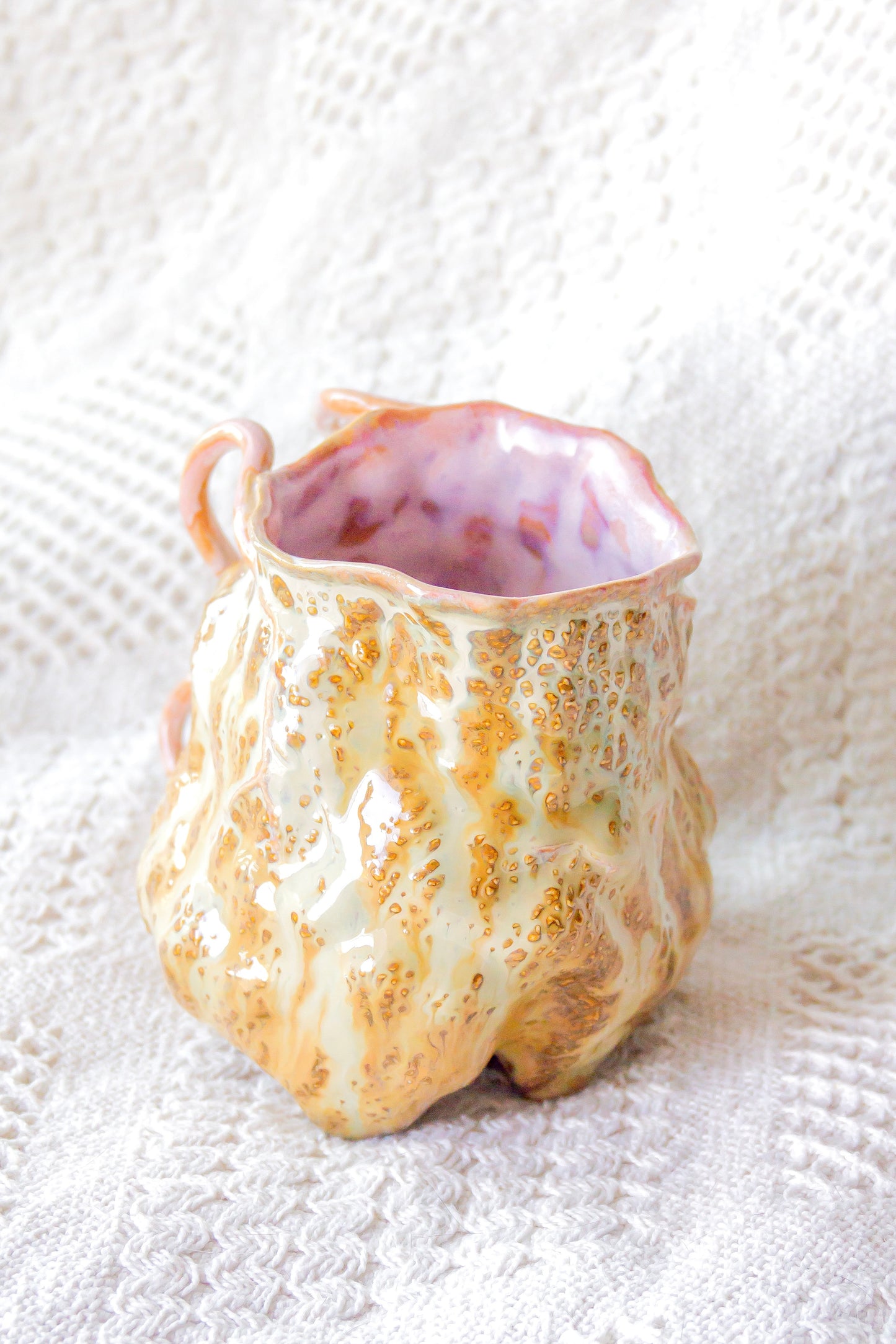 Kubek ceramiczny “Couroupita” beżowo-różowy
