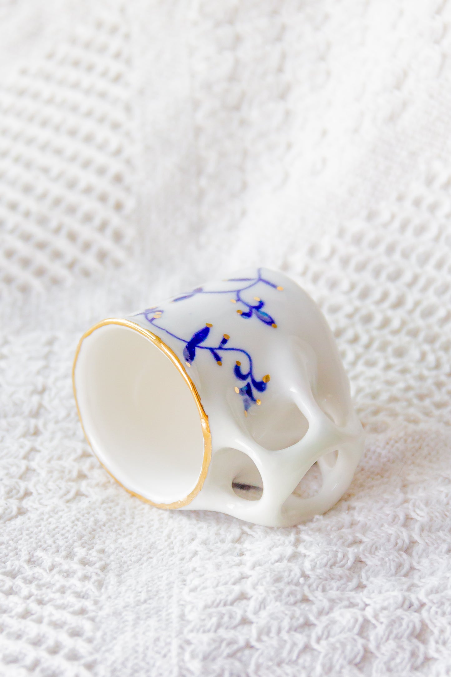Tasse à expresso en porcelaine "Laminari" dorée