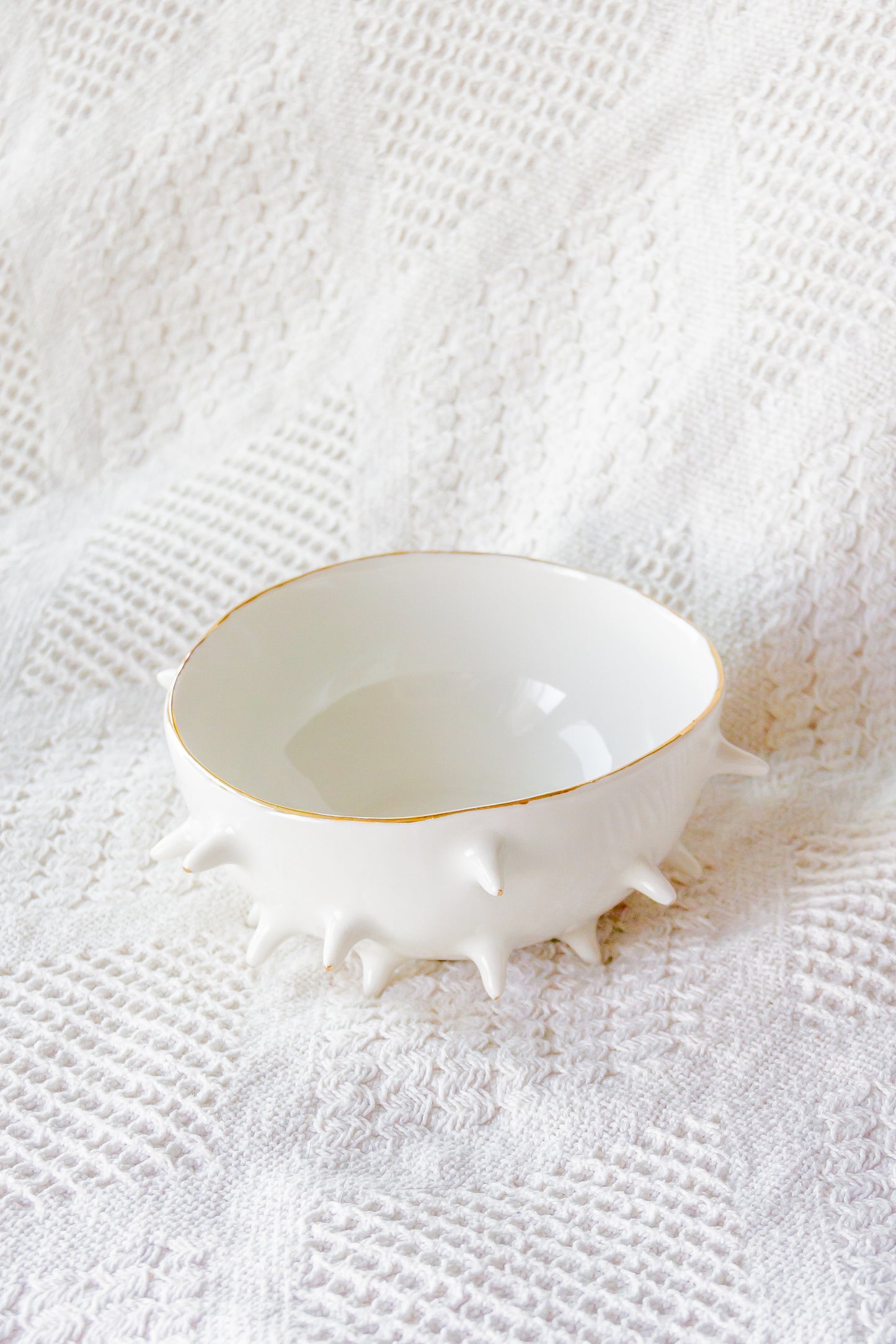 Bol en porcelaine plaqué or