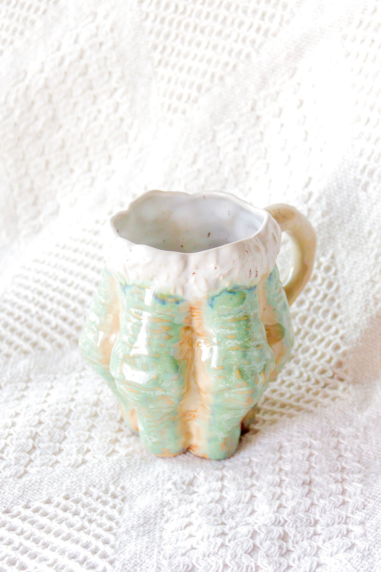 Kubek ceramiczny “Luko” zielono-beżowy