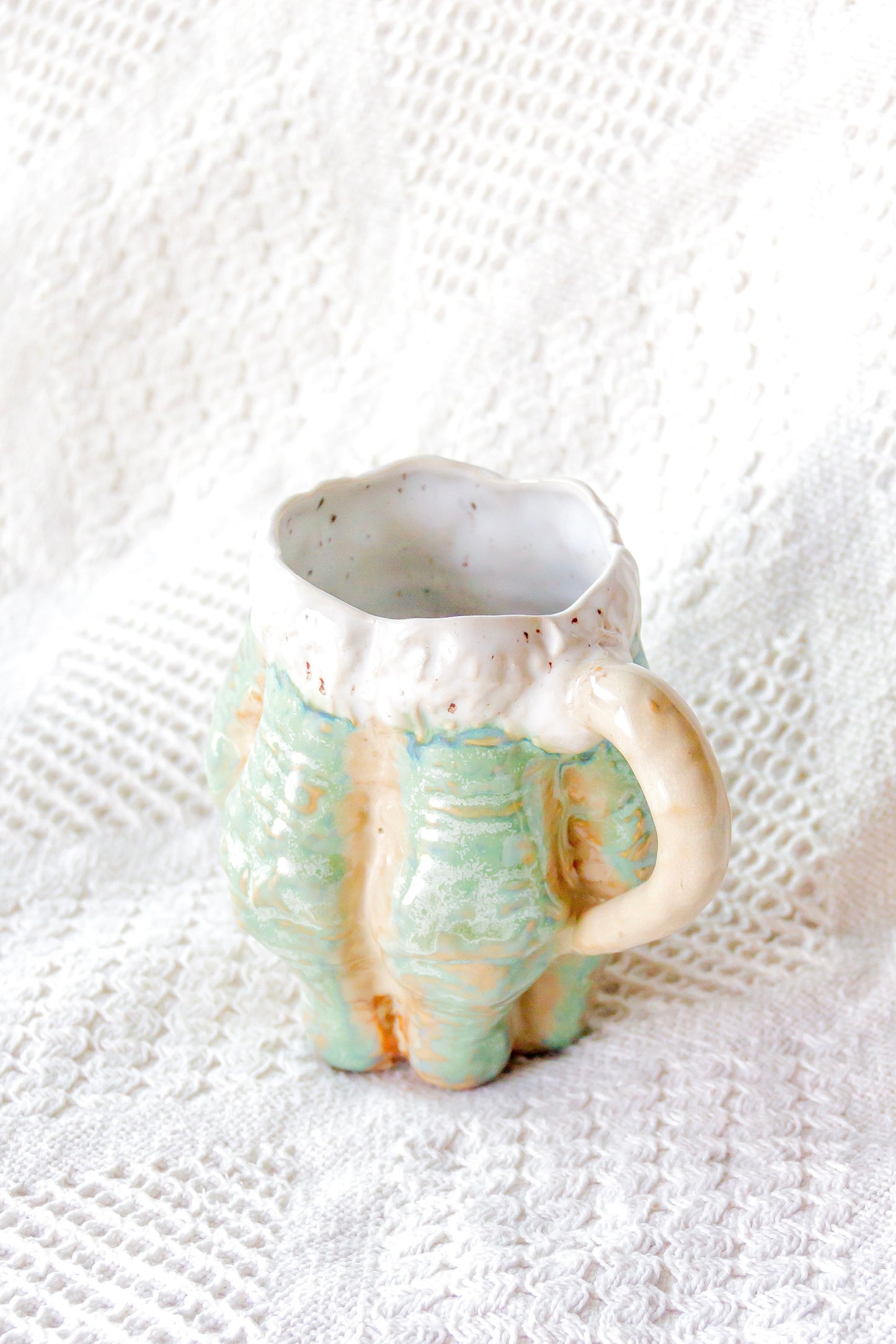 Kubek ceramiczny “Luko” zielono-beżowy