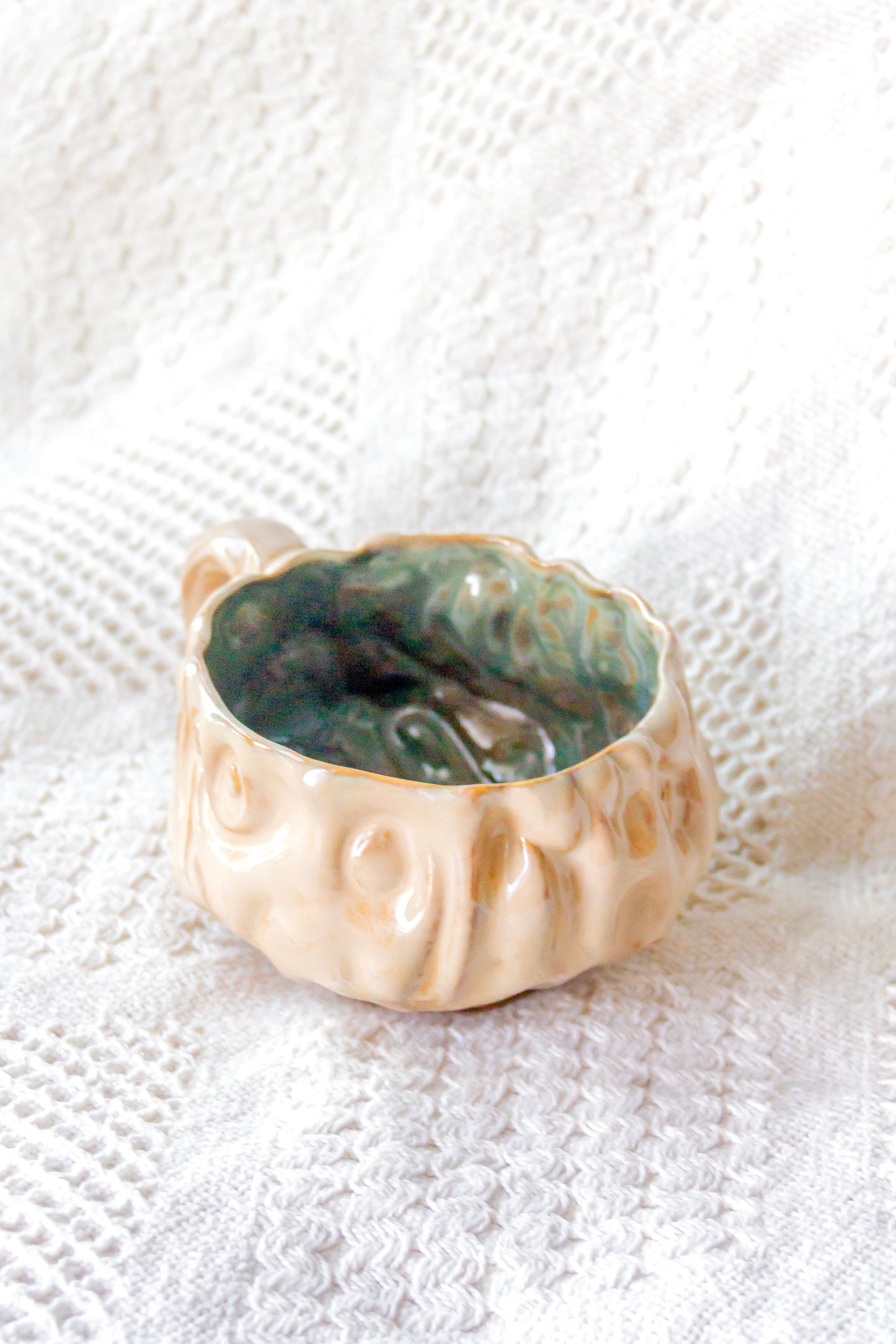 Filiżanka ceramiczna “Kurtina” beżowo-zielona