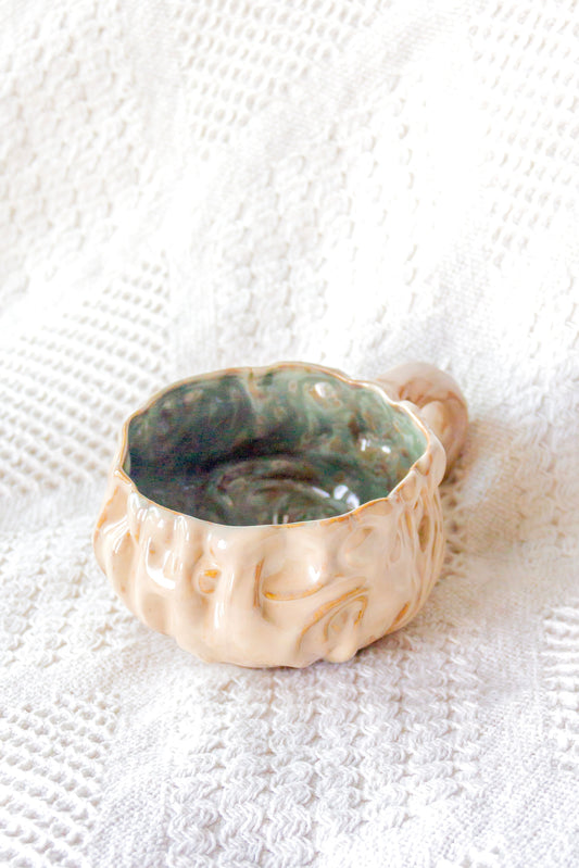 Filiżanka ceramiczna “Kurtina” beżowo-zielona