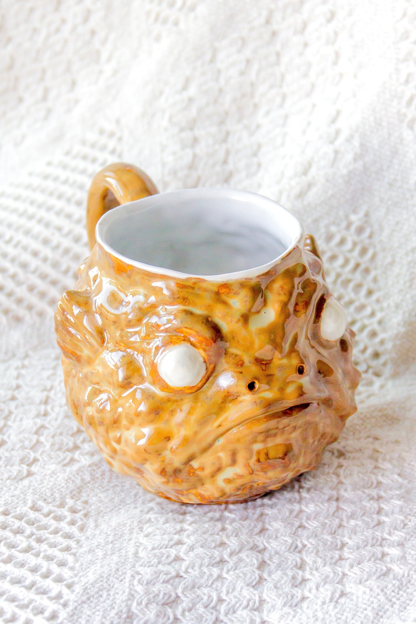 Kubek ceramiczny «Takifugu» brązowo-biały