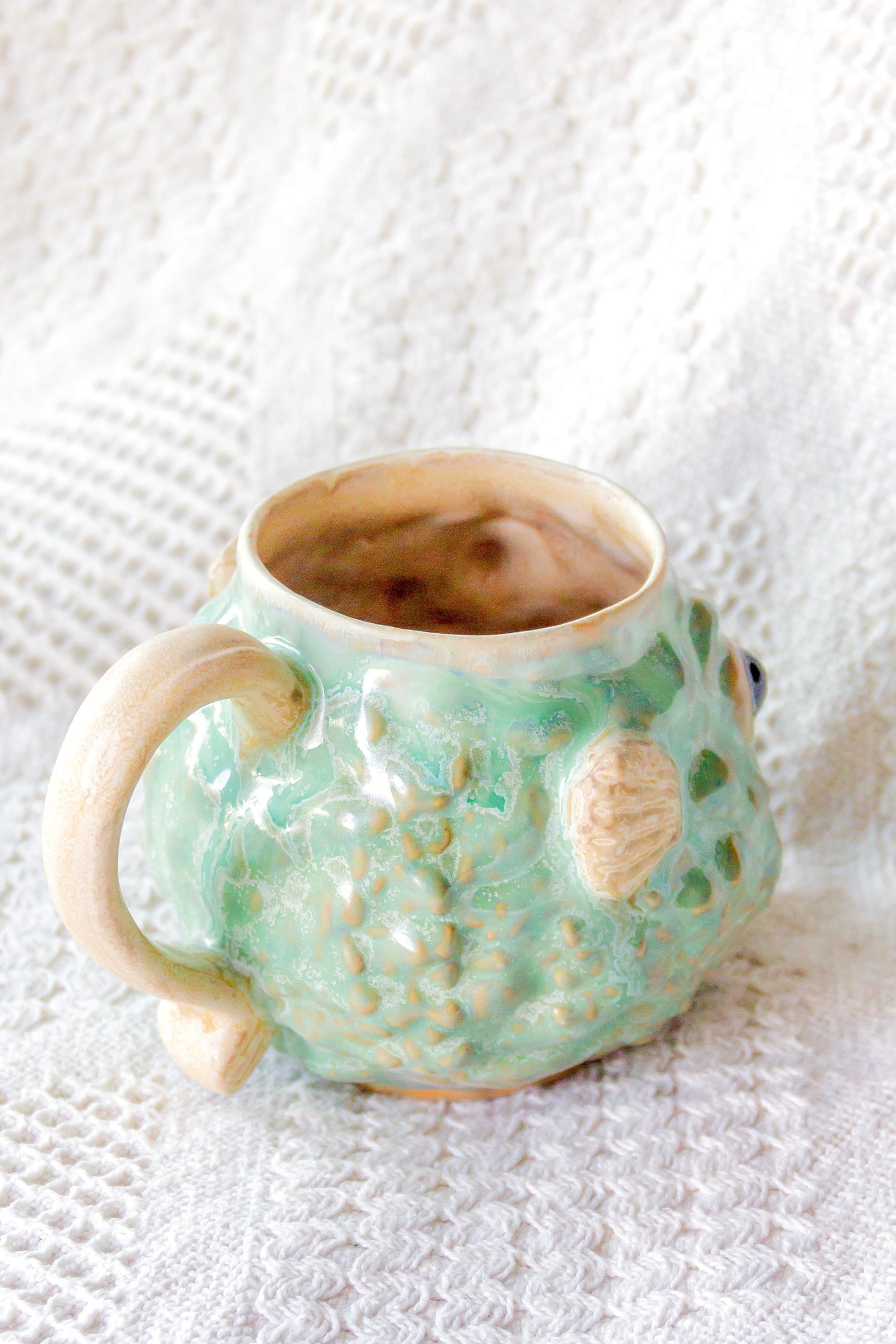 Kubek ceramiczny «Takifugu» zielono-beżowy
