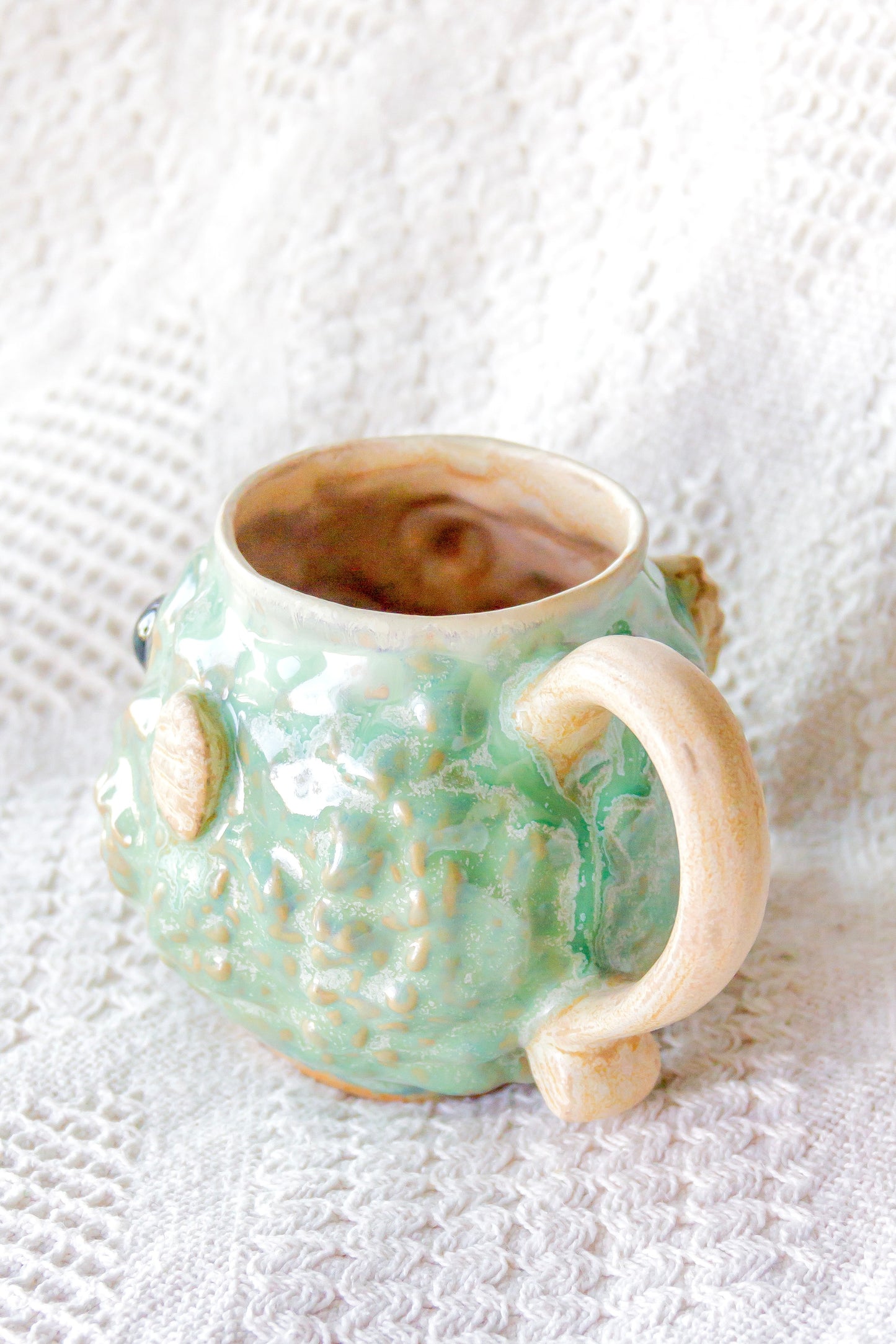Kubek ceramiczny «Takifugu» zielono-beżowy