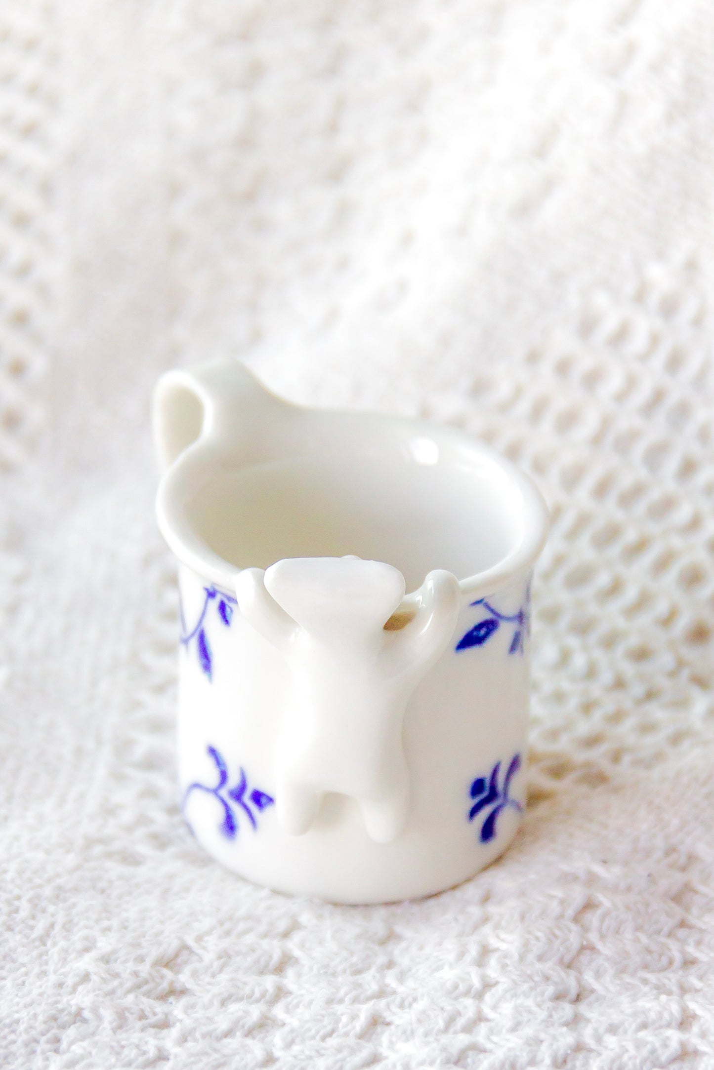 Tasse à expresso en porcelaine "Laminari" dorée