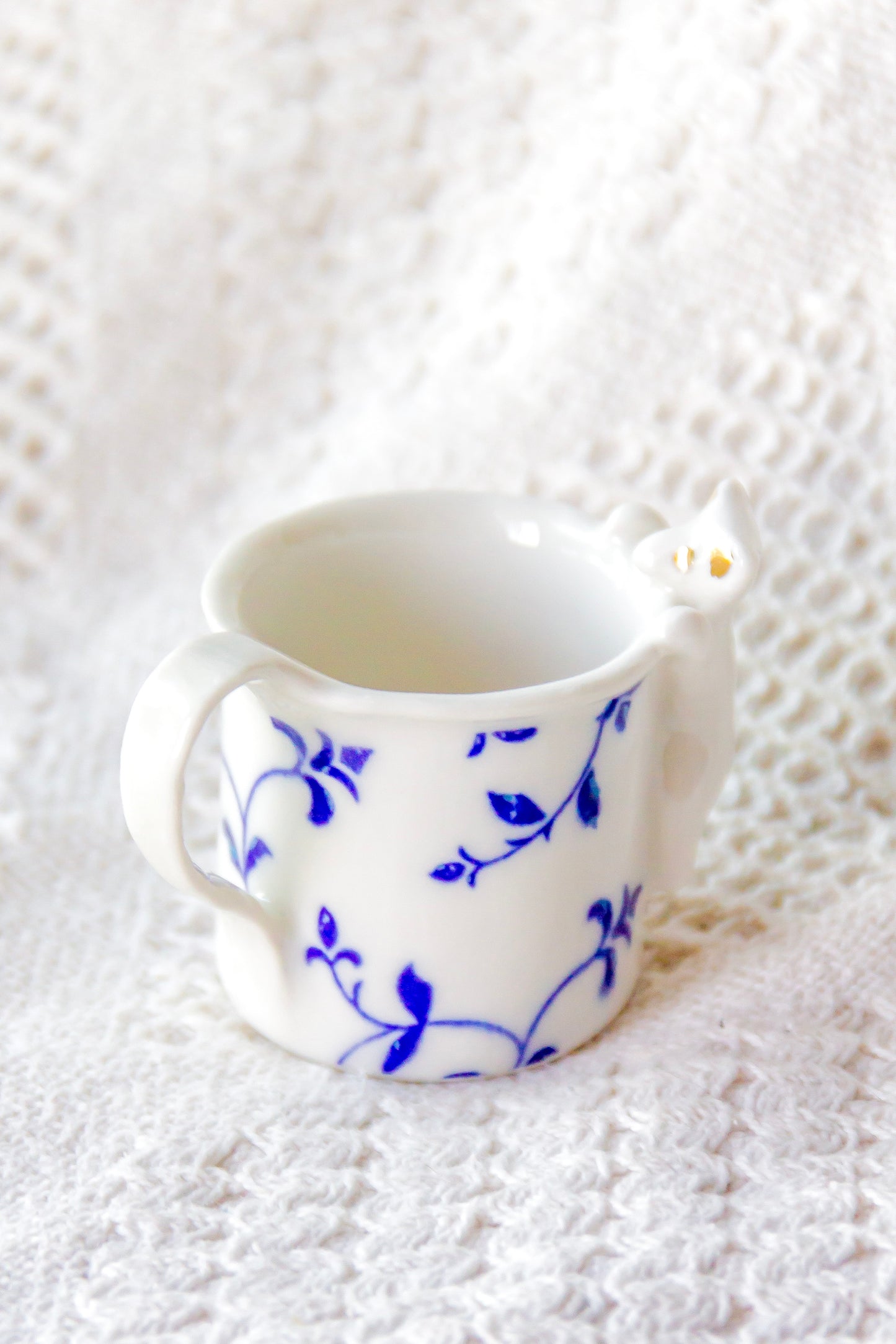 Tasse à expresso en porcelaine "Laminari" dorée