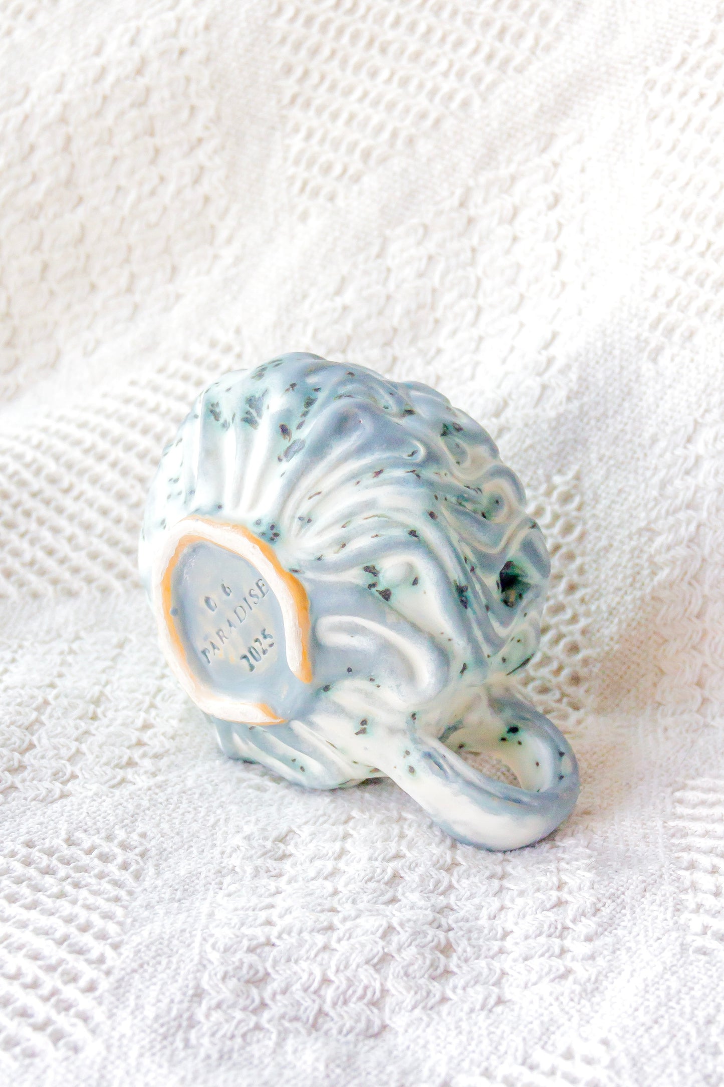 Filiżanka ceramiczna “Kurtina” biało-niebieska