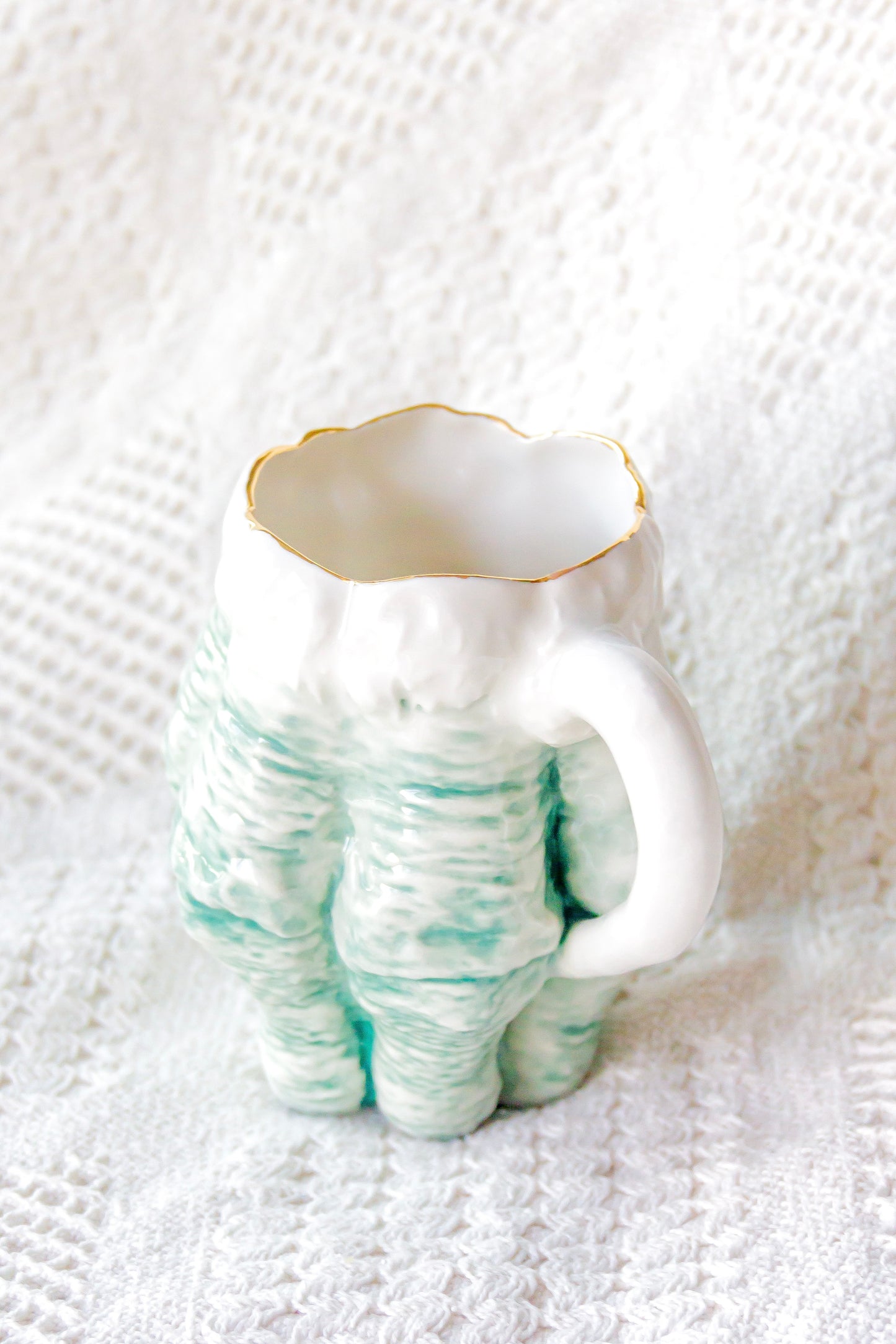 Kubek porcelanowy “Luko” zielono-biały ze złoceniem