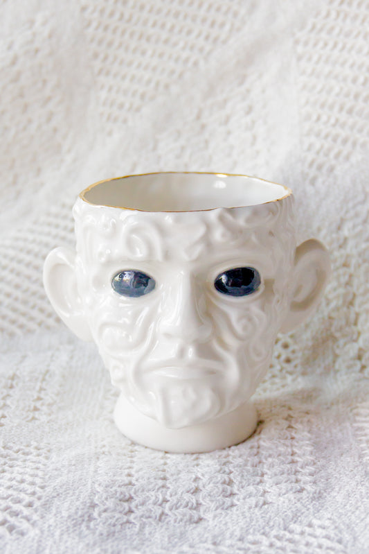 Czarka porcelanowa «Navi» biała ze złoceniem