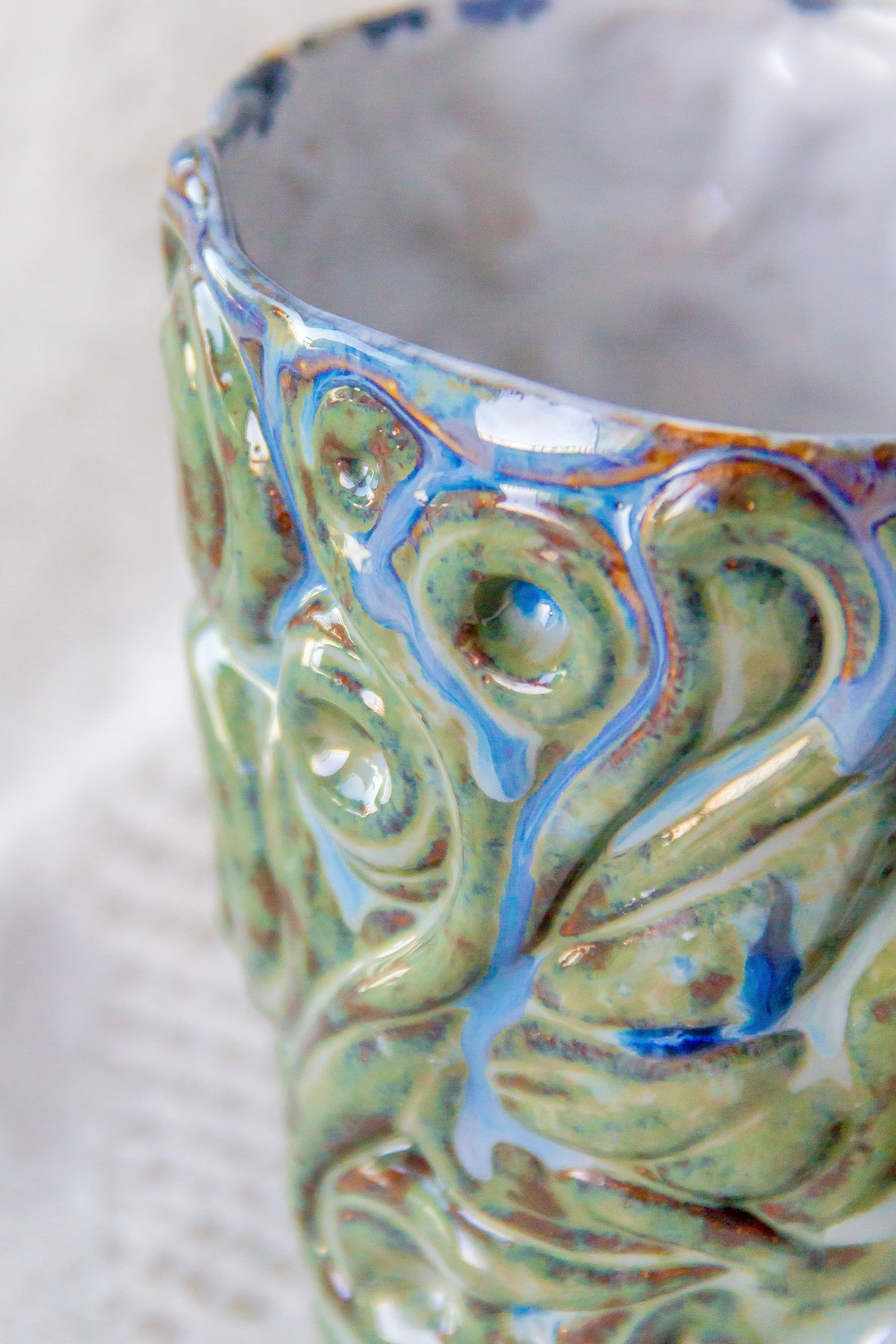 Kubek ceramiczny «Twist» zielono-biały