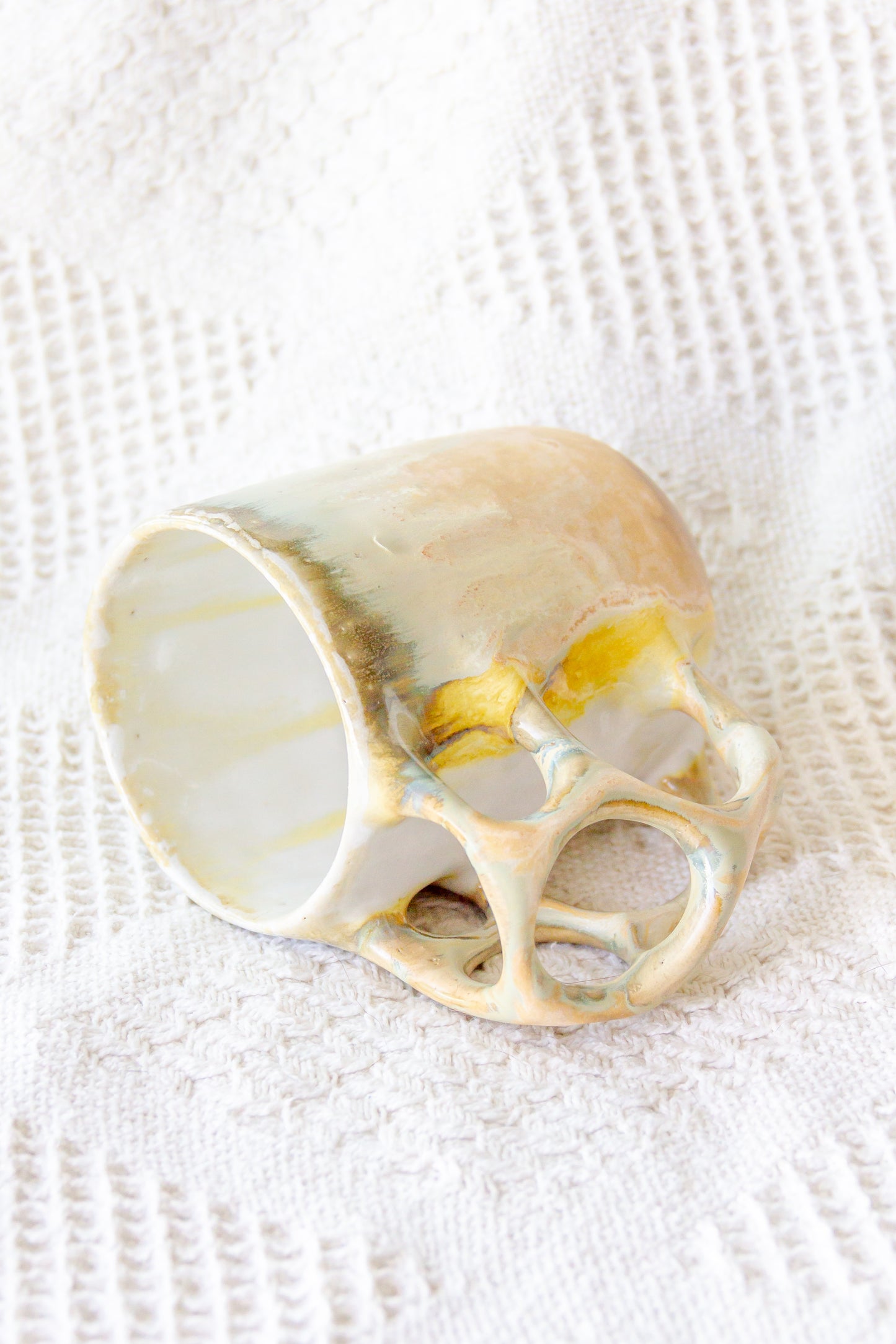 Kubek ceramiczny „Tripto” biało-beżowy
