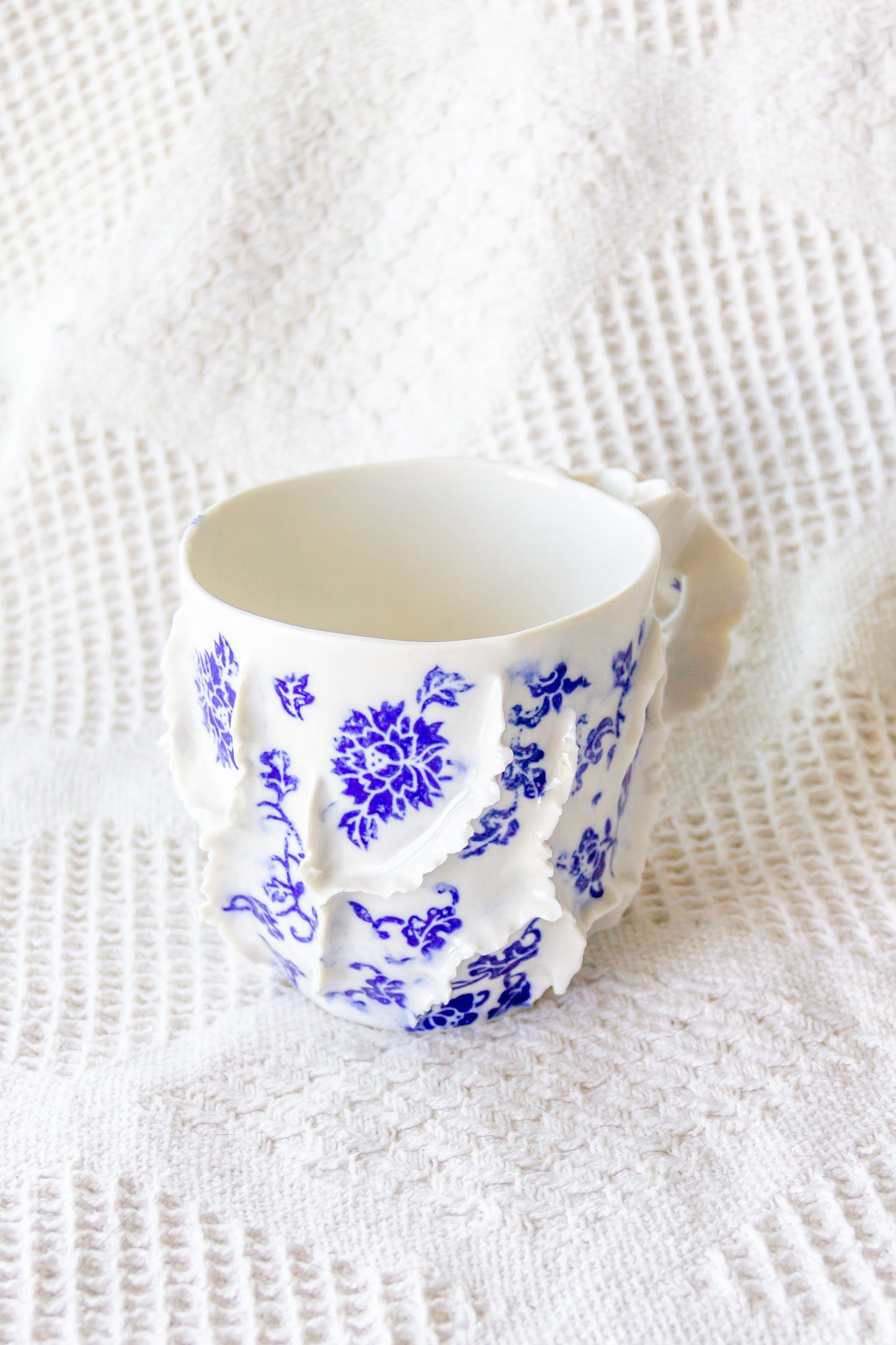 Mug en porcelaine plaqué or