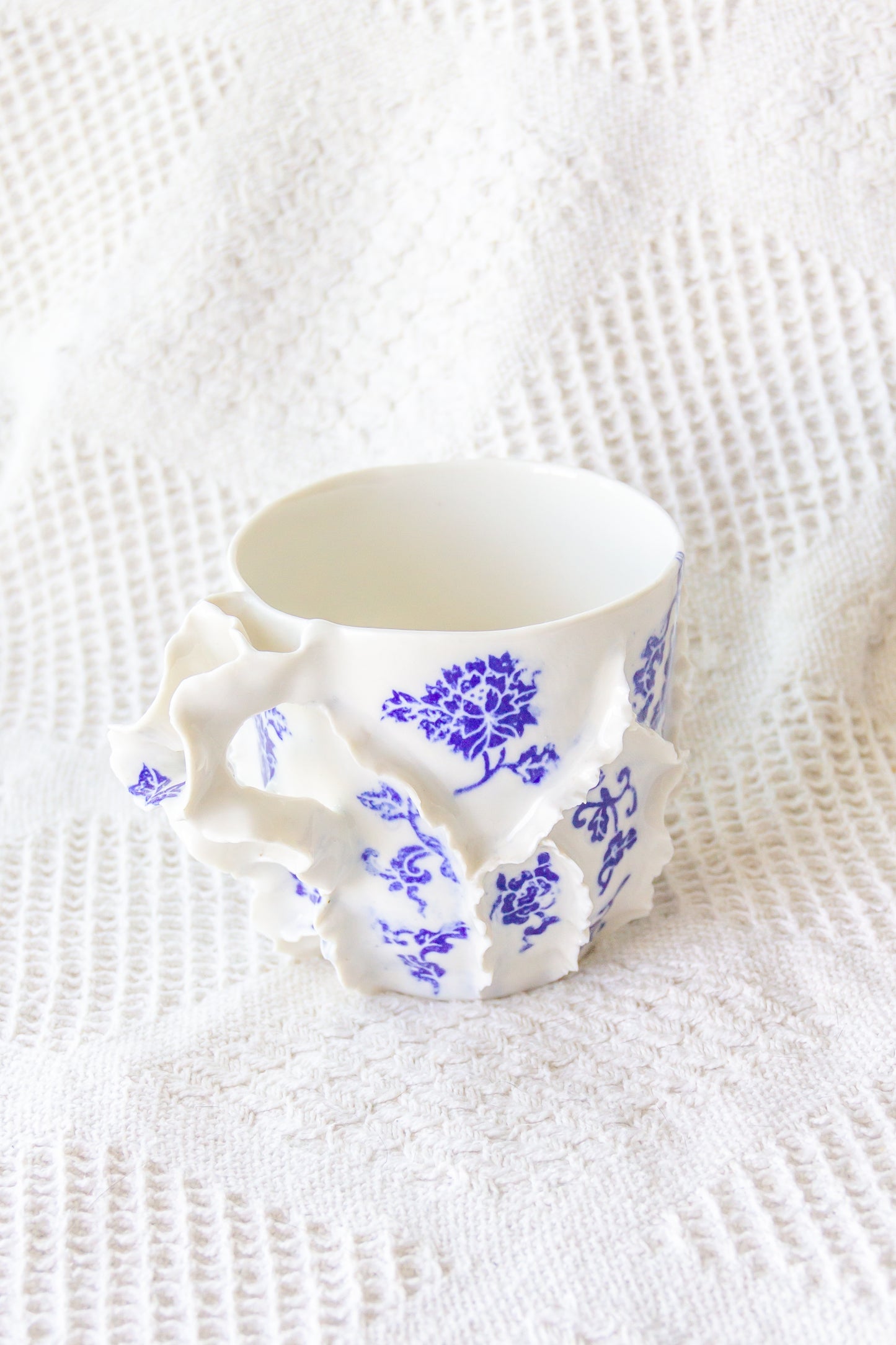 Mug en porcelaine plaqué or