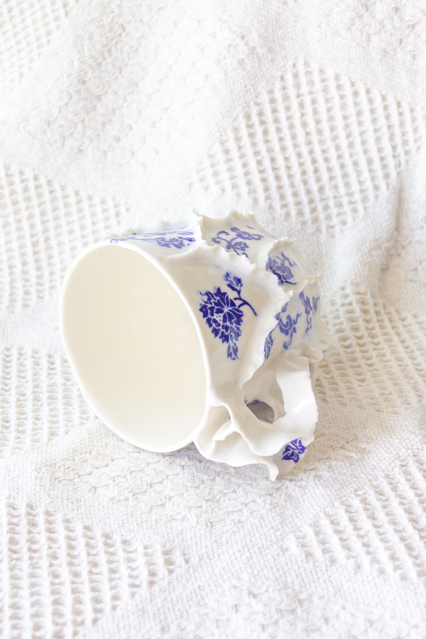 Mug en porcelaine plaqué or