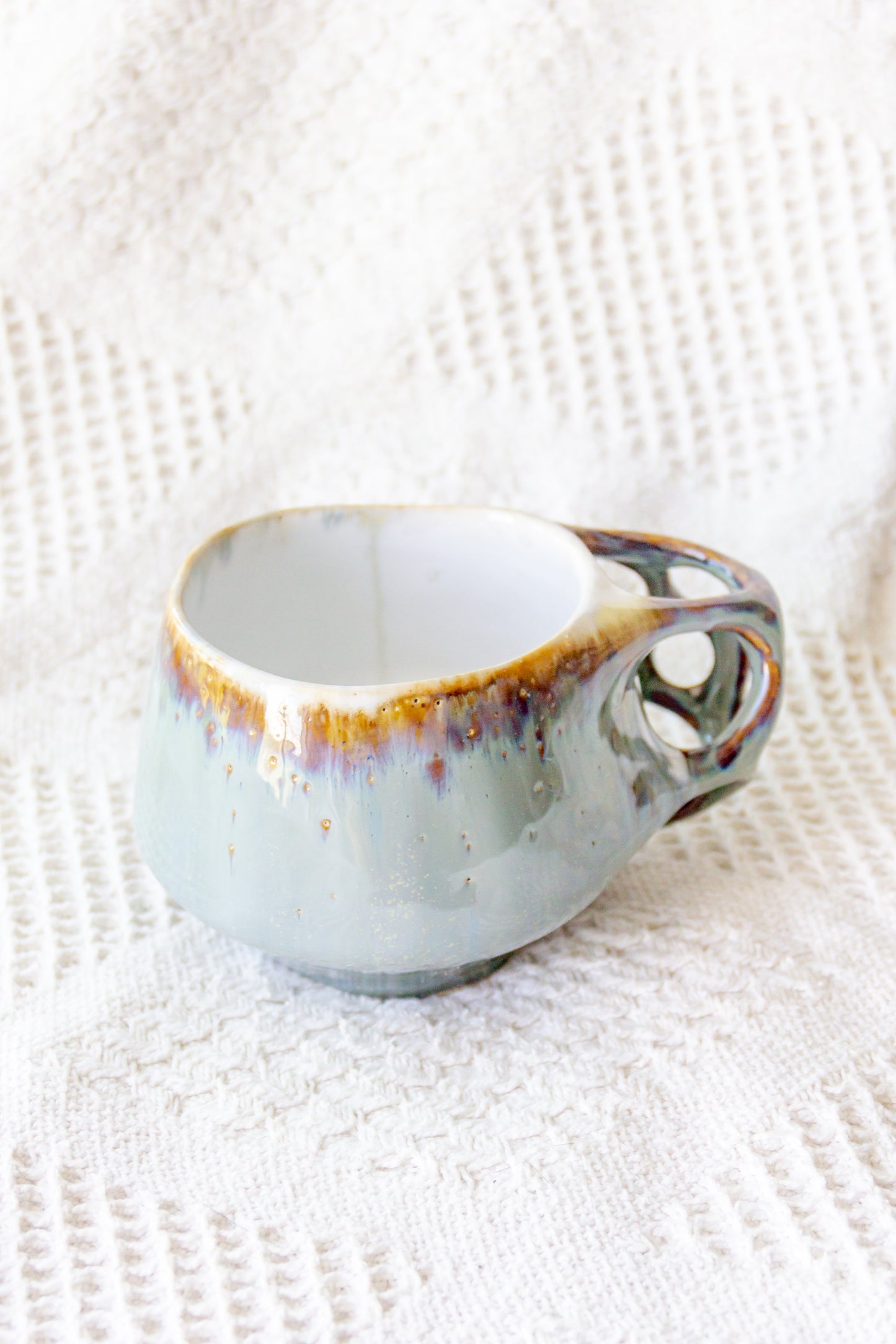 Kubek ceramiczny “Tripto” szaro-zielony