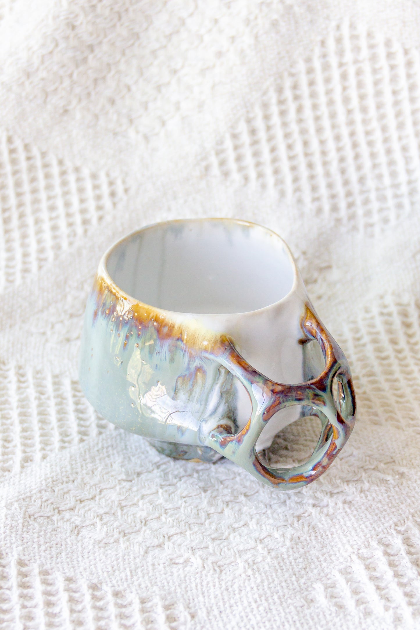 Kubek ceramiczny “Tripto” szaro-zielony