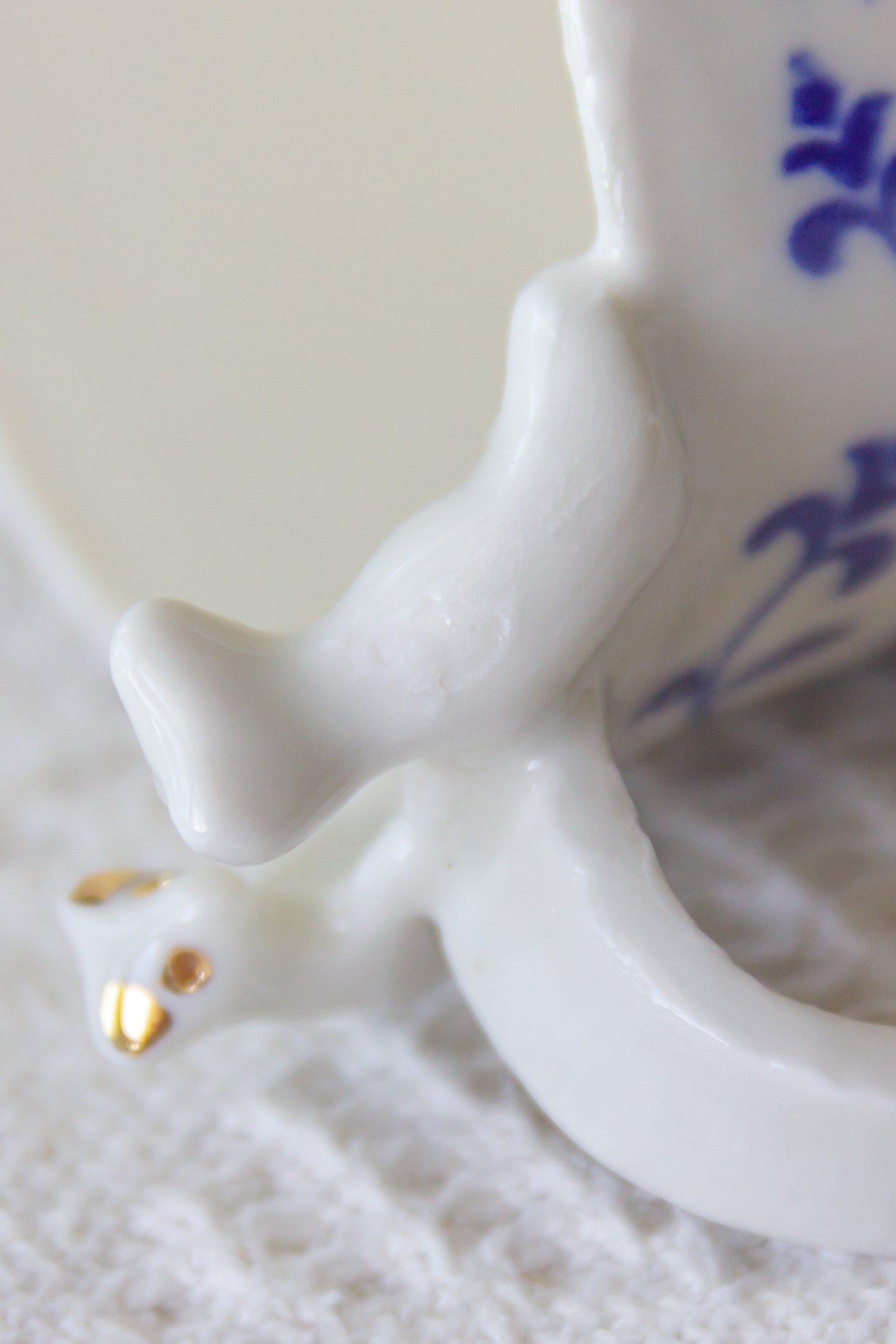 Kubek porcelanowy z werlingami