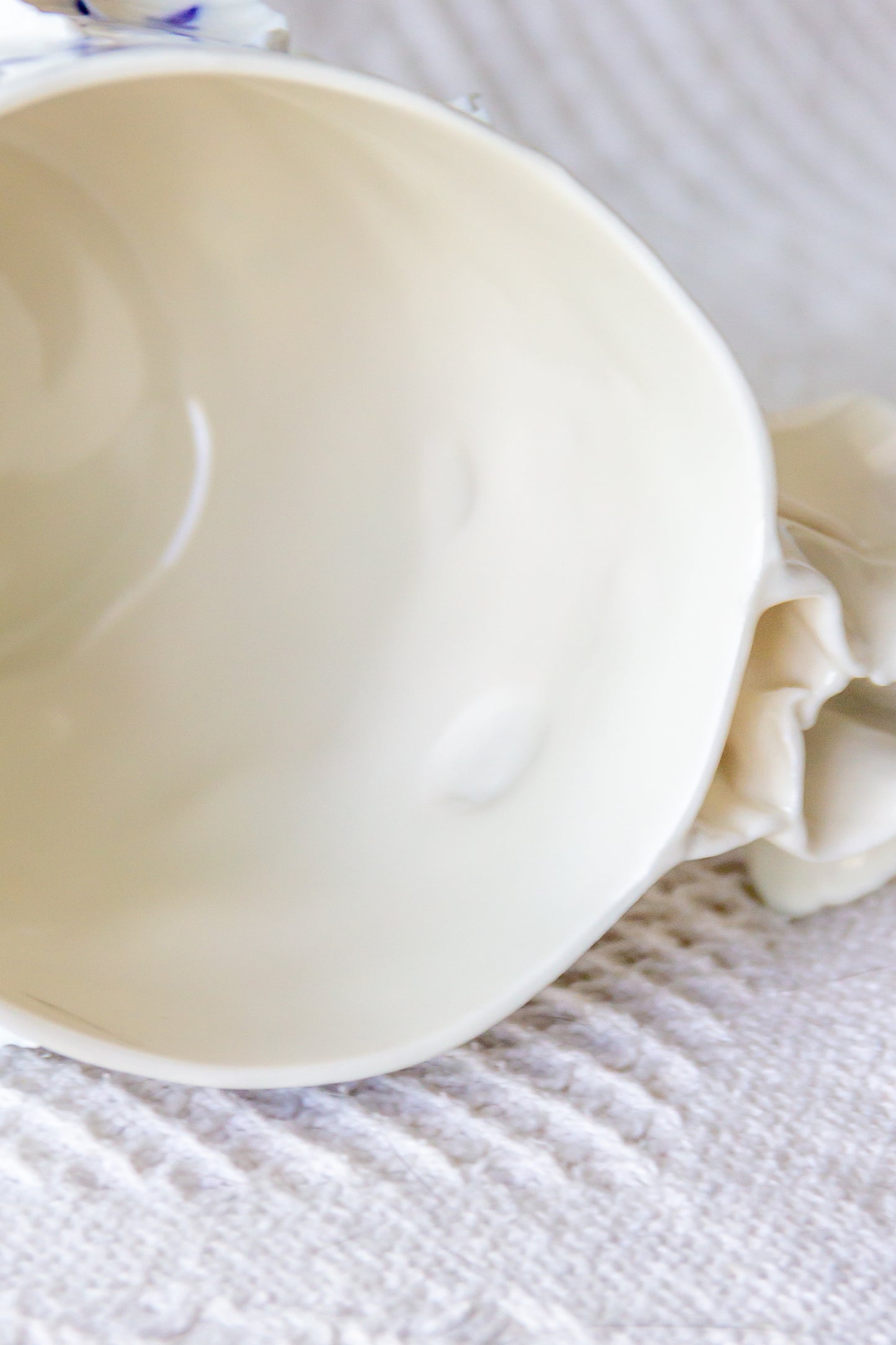 Kubek porcelanowy „Laminari”