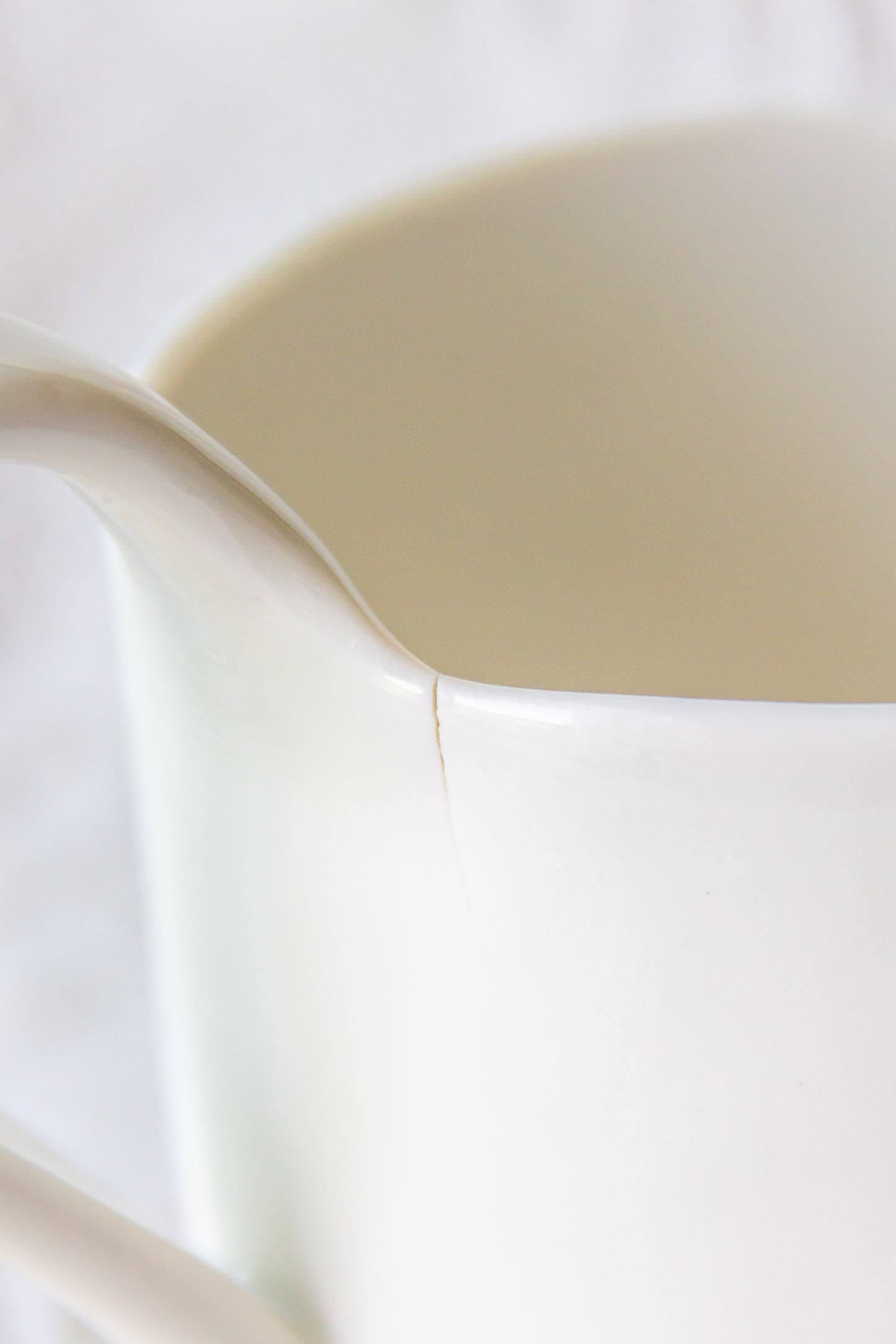 Kubek porcelanowy z rysunkiem