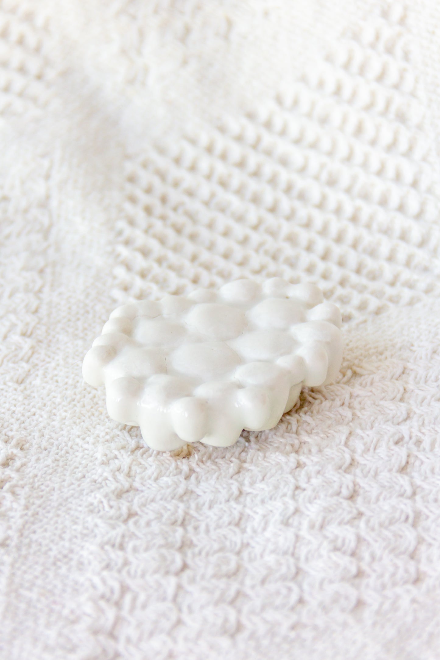 Sculpture en porcelaine "Ascidiacée"
