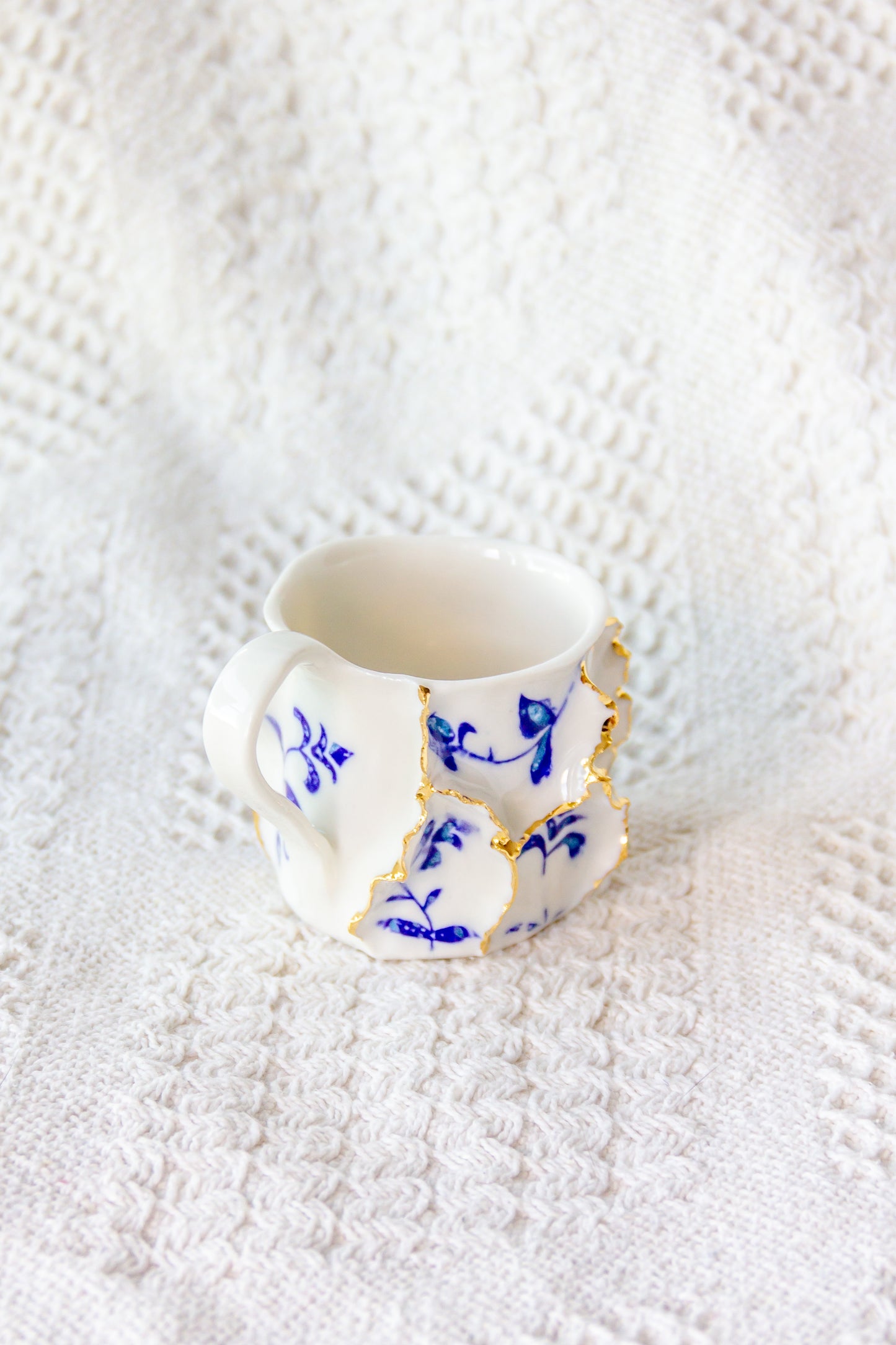 Tasse à expresso en porcelaine "Laminari" dorée