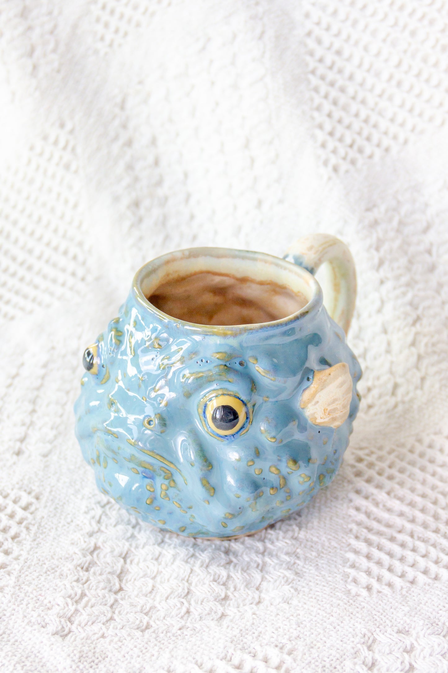 Kubek ceramiczny «Takifugu» beżowo-niebieski