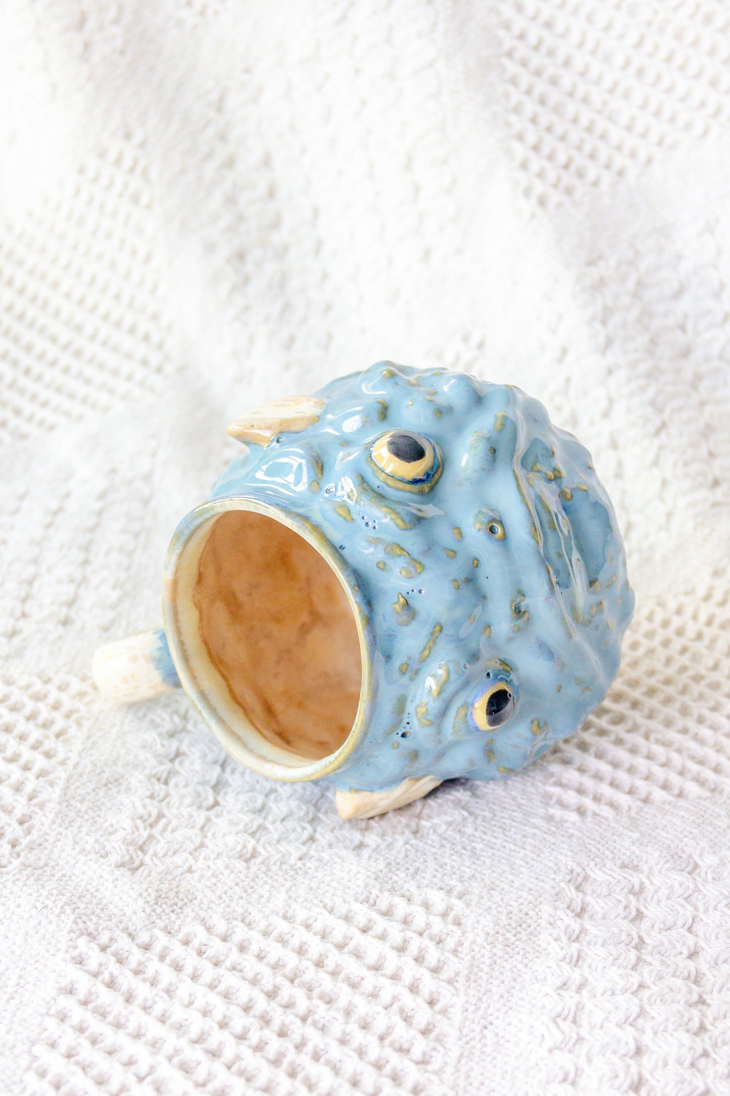 Kubek ceramiczny «Takifugu» beżowo-niebieski