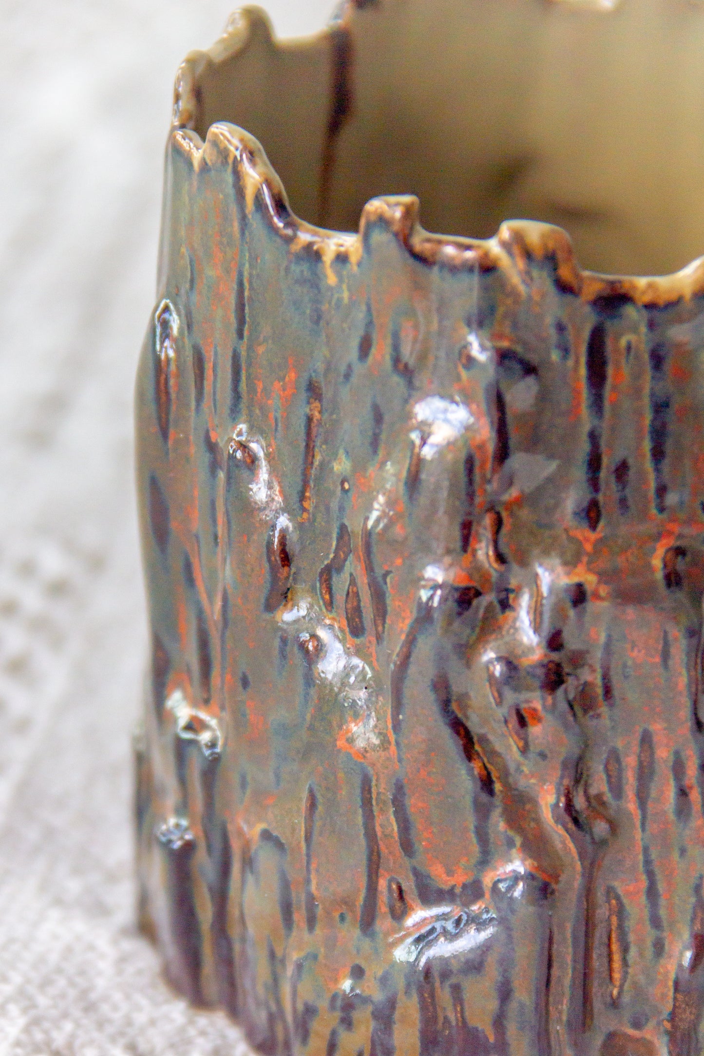 Kubek ceramiczny «Woods» beżowo-brązowy