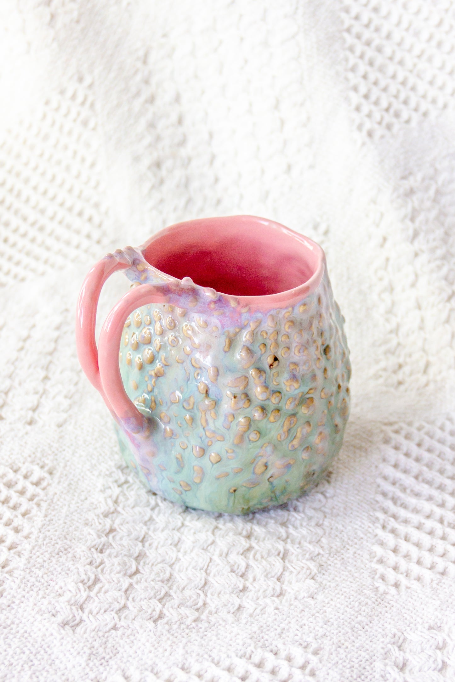 Kubek ceramiczny „Rafflesio” zielono-różowy
