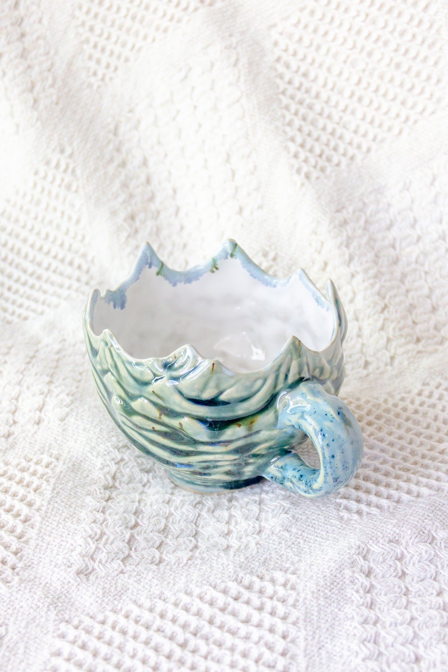 Kubek ceramiczny «Ogri» biało-zielony