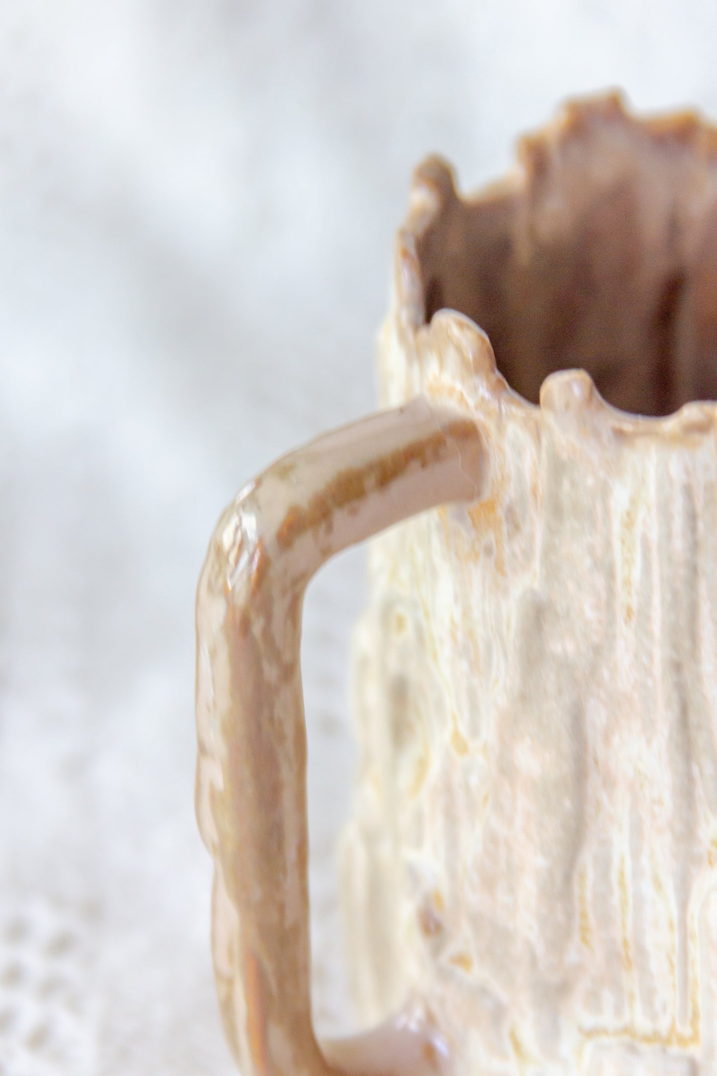 Kubek ceramiczny «Woods» beżowo-brązowy
